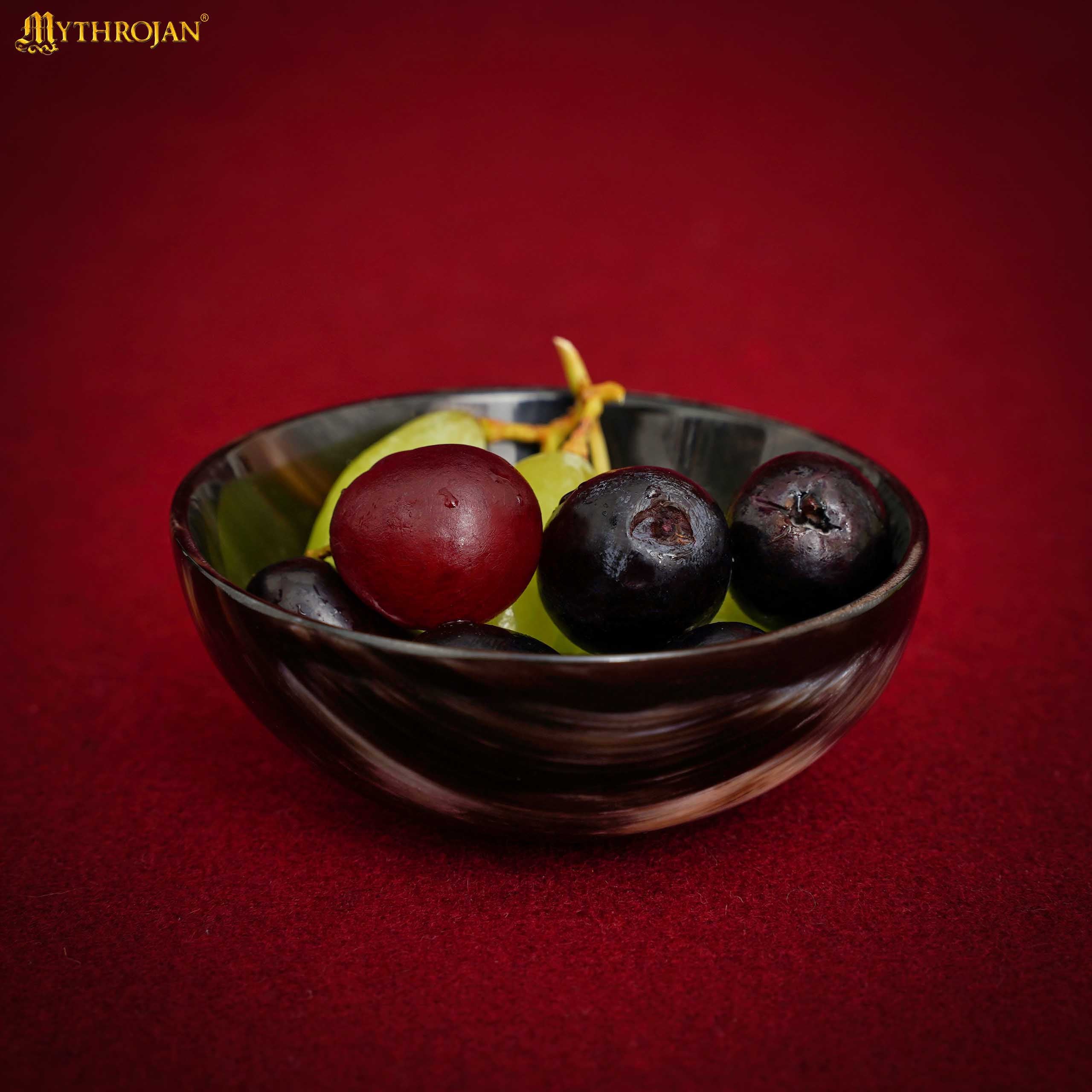 Imagen única de: Cuenco de Cuerno de Buey Auténtico Hecho a Mano - Plato Vikingo Pulido para Servir