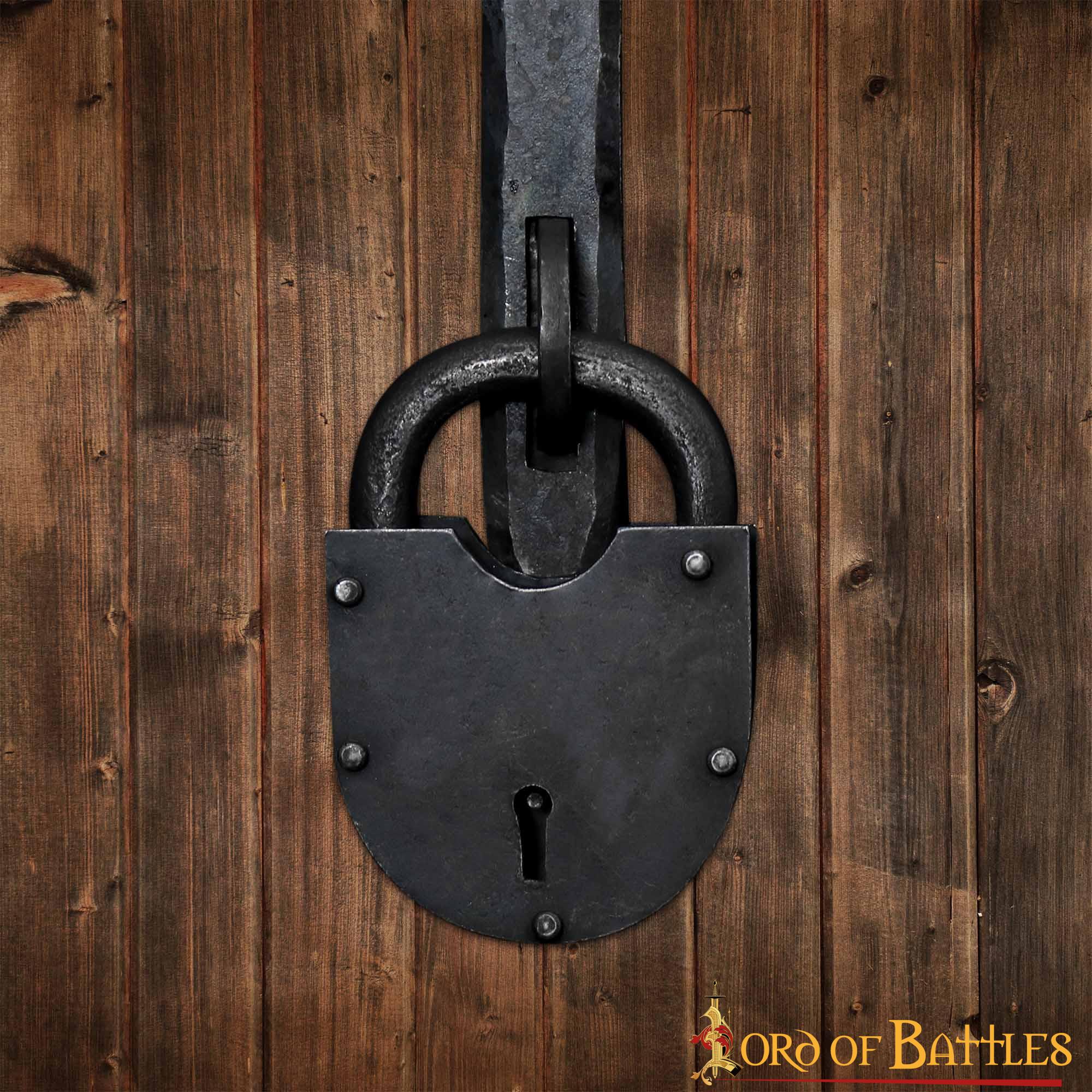 Imagen única de: Candado Medieval Forjado a Mano con Dos Llaves Funcionales