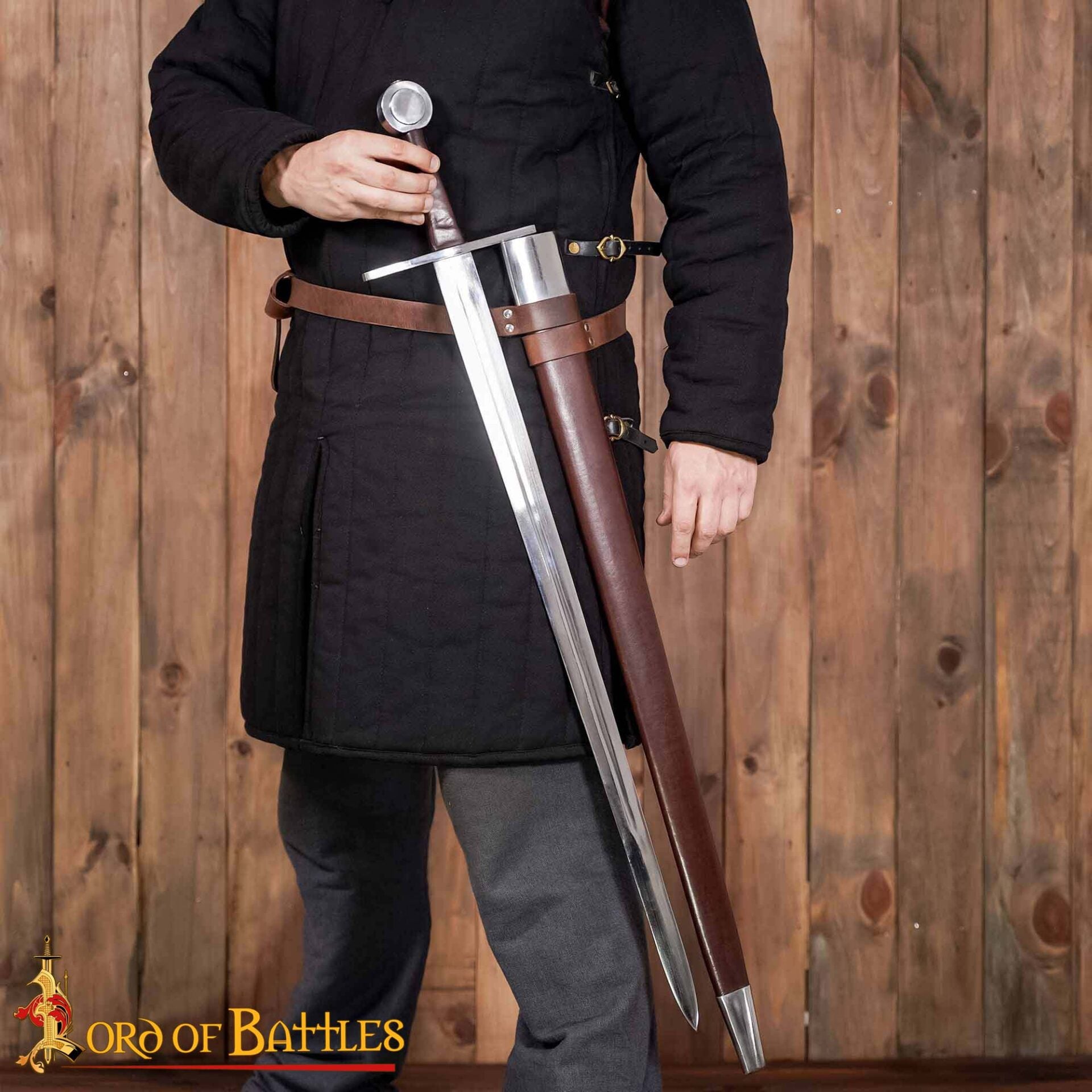 Imagen única de: Espada Medieval Normanda Forjada a Mano Tradicionalmente con Pomo de Rueda - Hoja Funcional con Vaina de Cuero