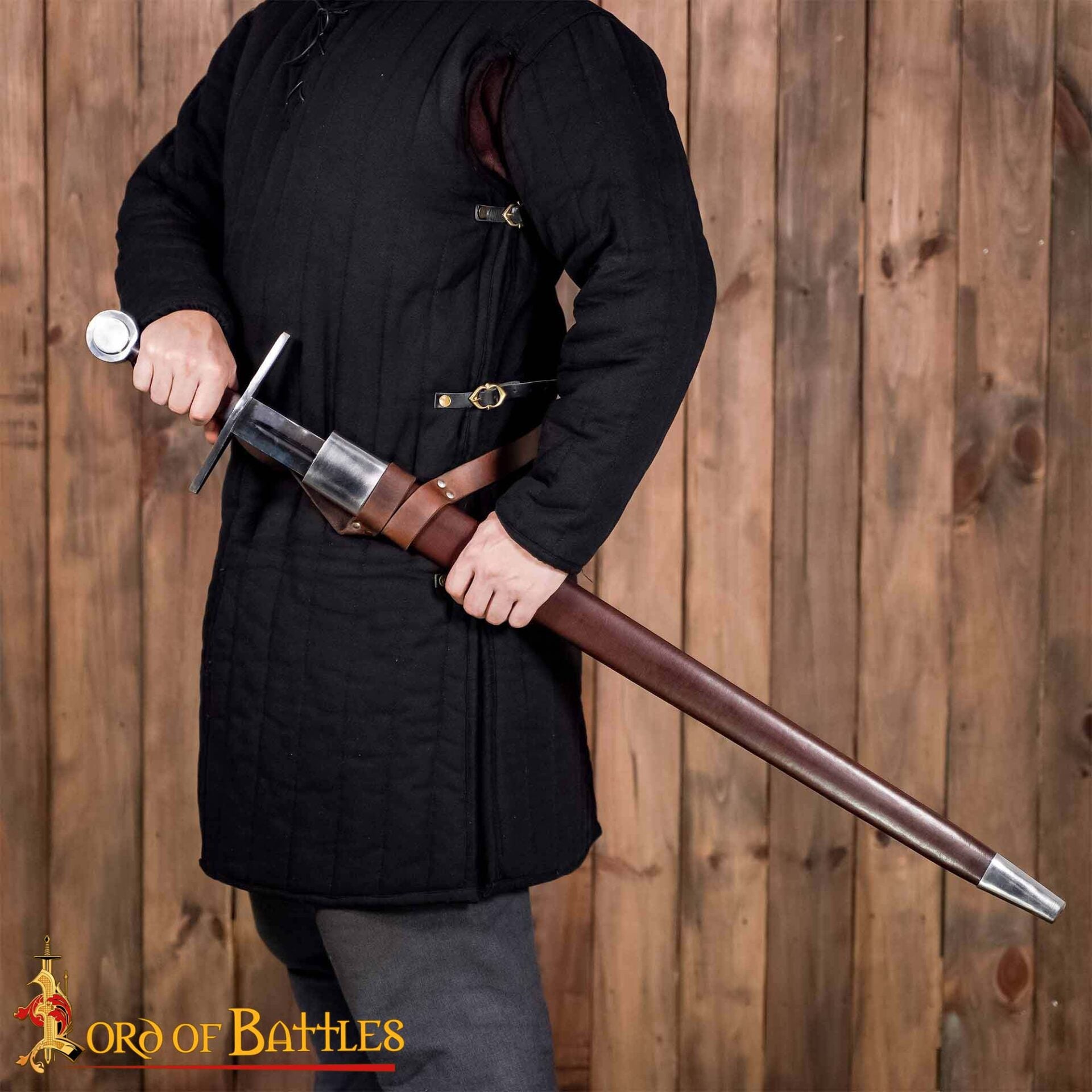 Imagen única de: Espada Medieval Normanda Forjada a Mano Tradicionalmente con Pomo de Rueda - Hoja Funcional con Vaina de Cuero