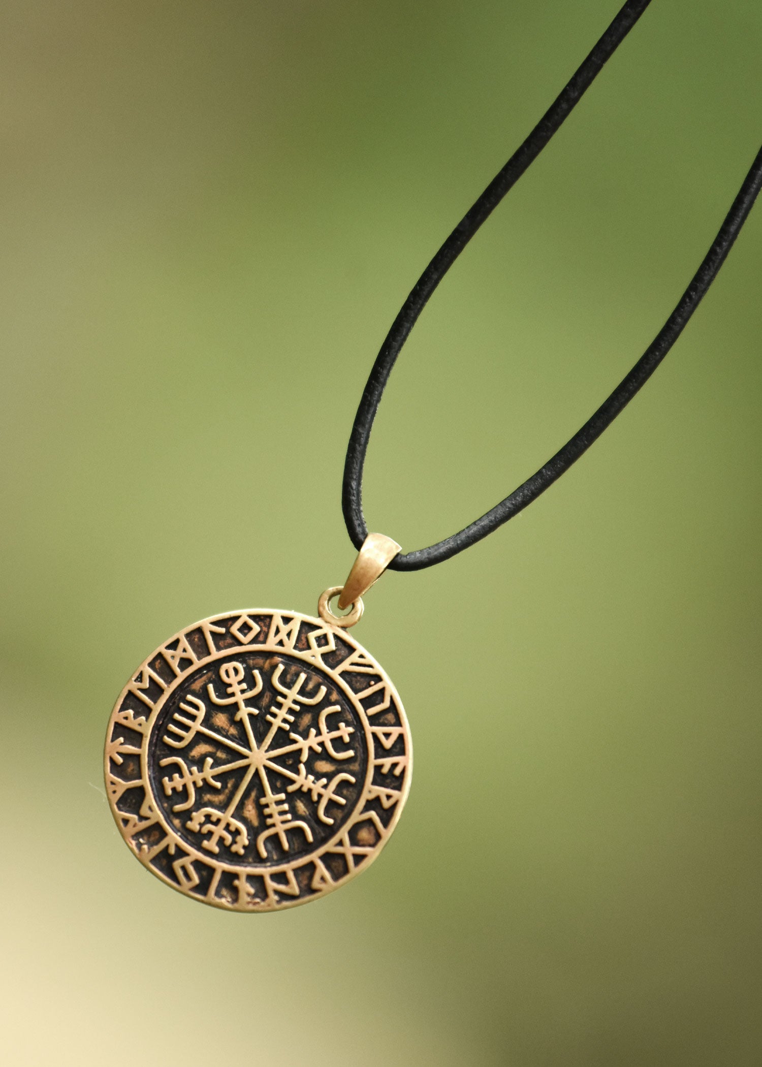 Imagen 4 - Colgante De Bronce, Vegvísir