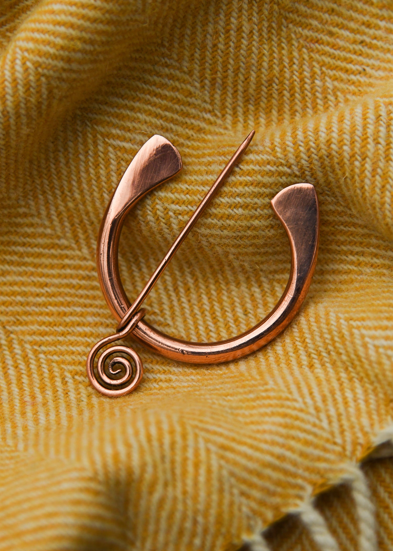 Imagen única de: Broche Anillo De Bronce, Peroné