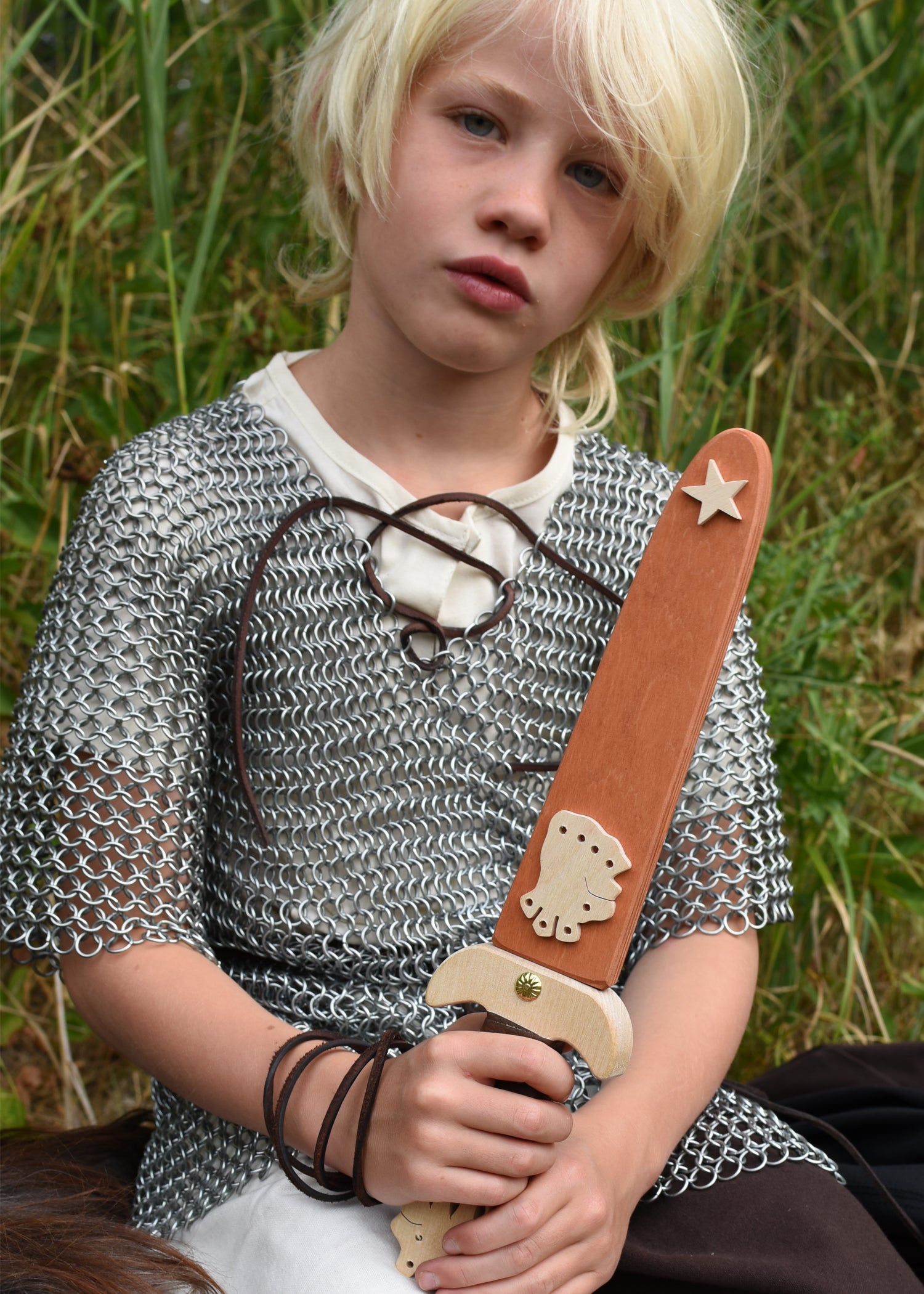 Imagen 4 - Espada De Caballero Infantil Löwenstein De Madera, Con Vaina