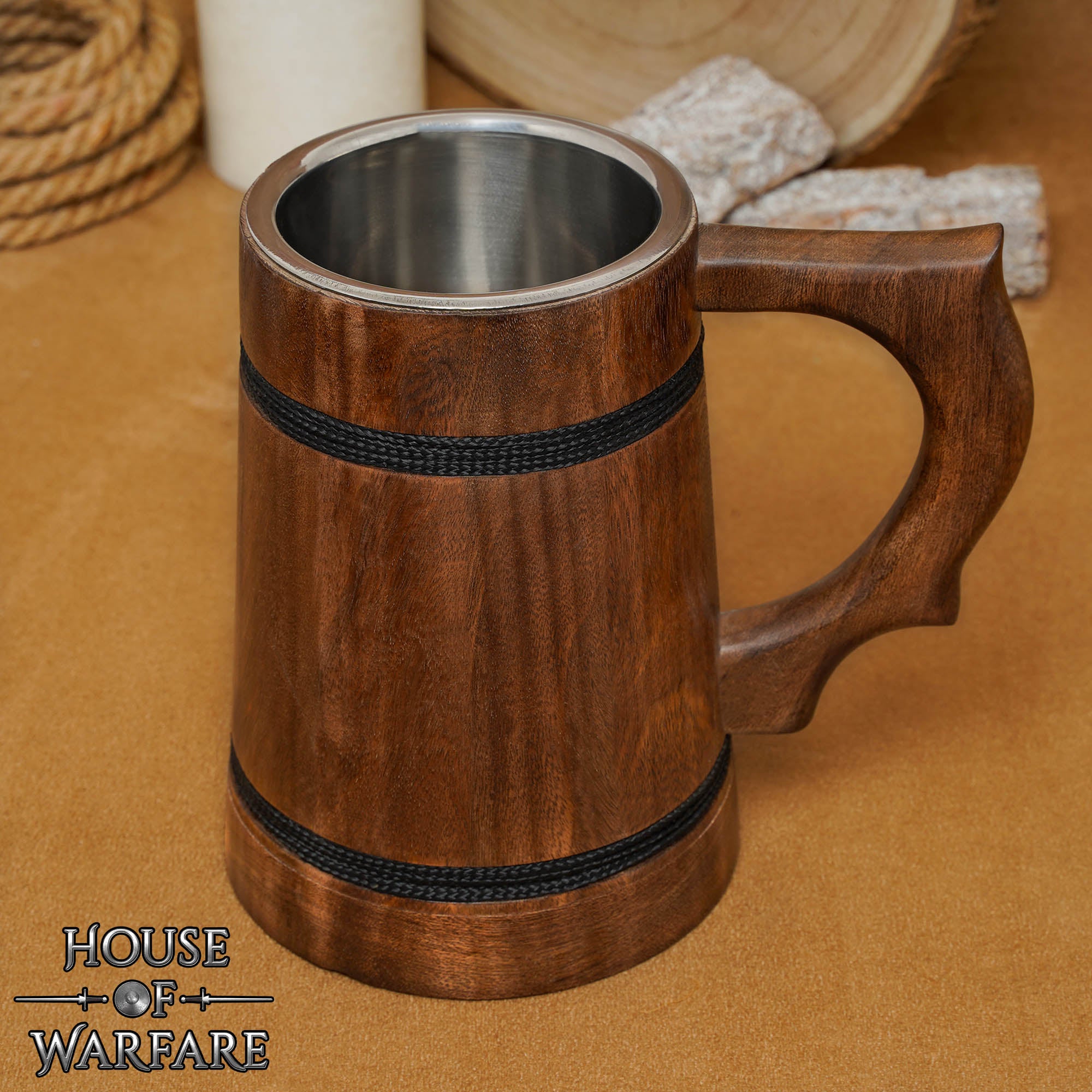 Imagen única de: Jarra Vikinga de Madera con Revestimiento de Acero Inoxidable - Acabado Pulido