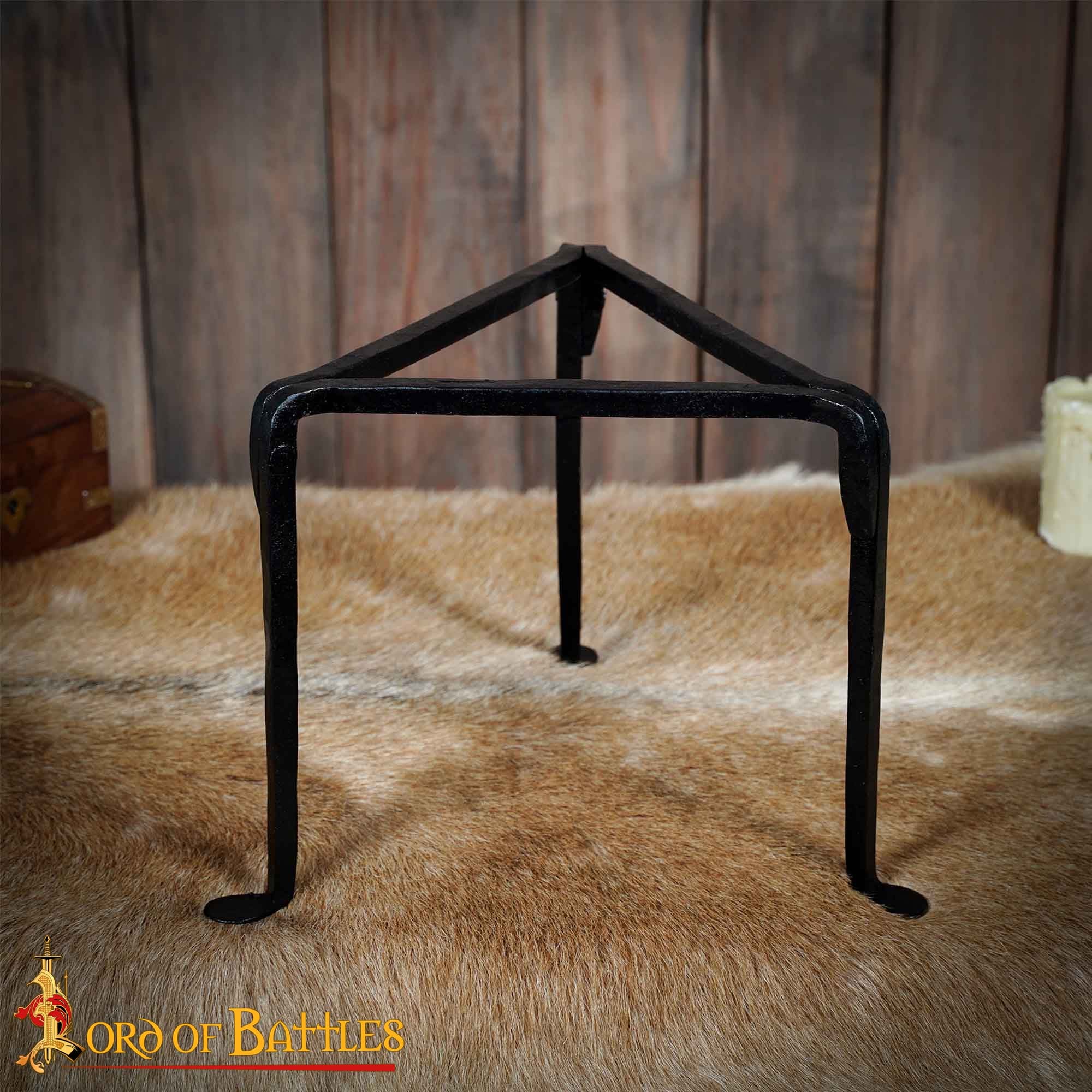 Imagen única de: Trípode de Hierro Forjado a Mano - 9 Pulgadas Acabado Negro - Soporte Medieval para Olla de Campamento