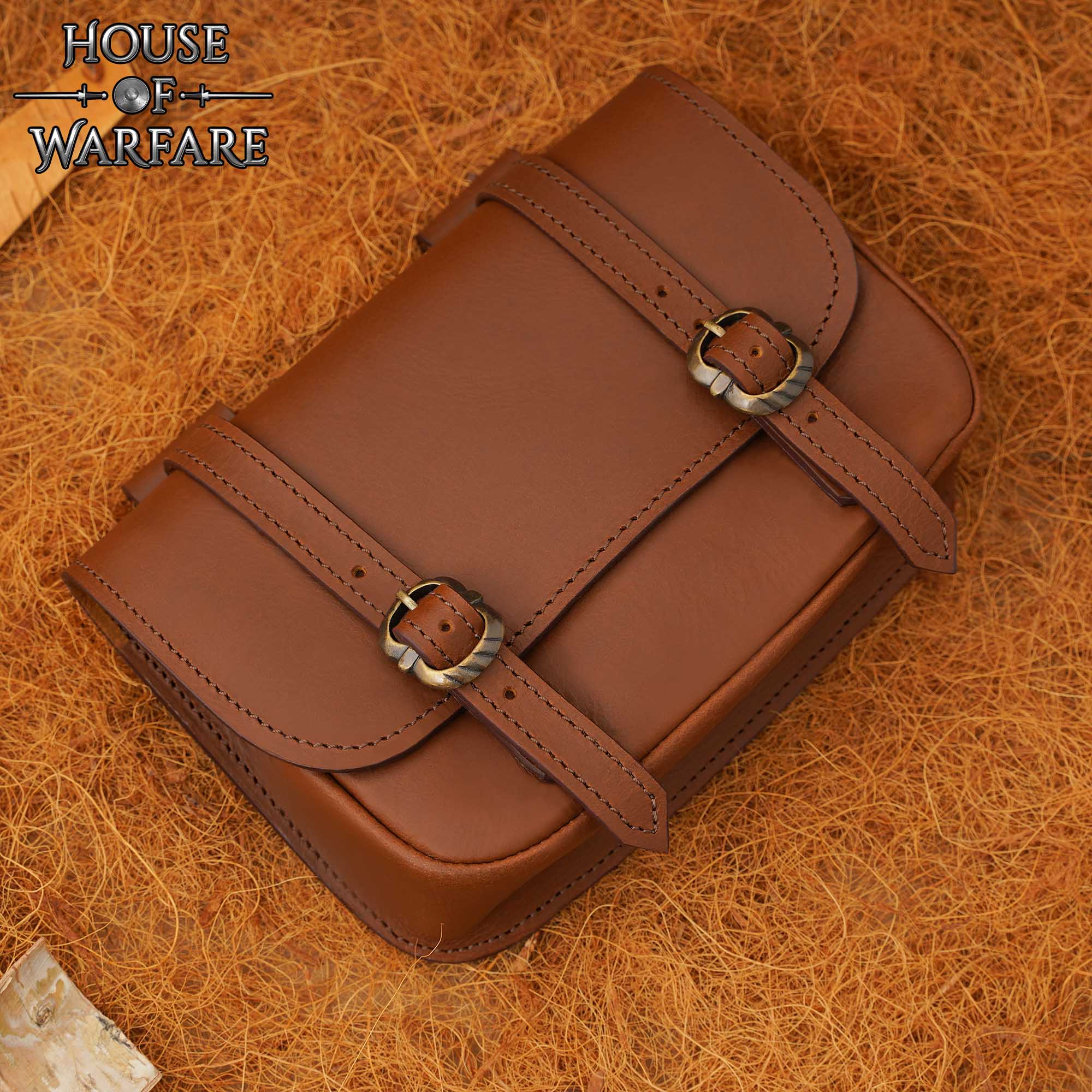 Imagen única de: Riñonera Grande de Cuero Marrón Mercante - Bolsa Medieval con Hebillas Dobles de Latón
