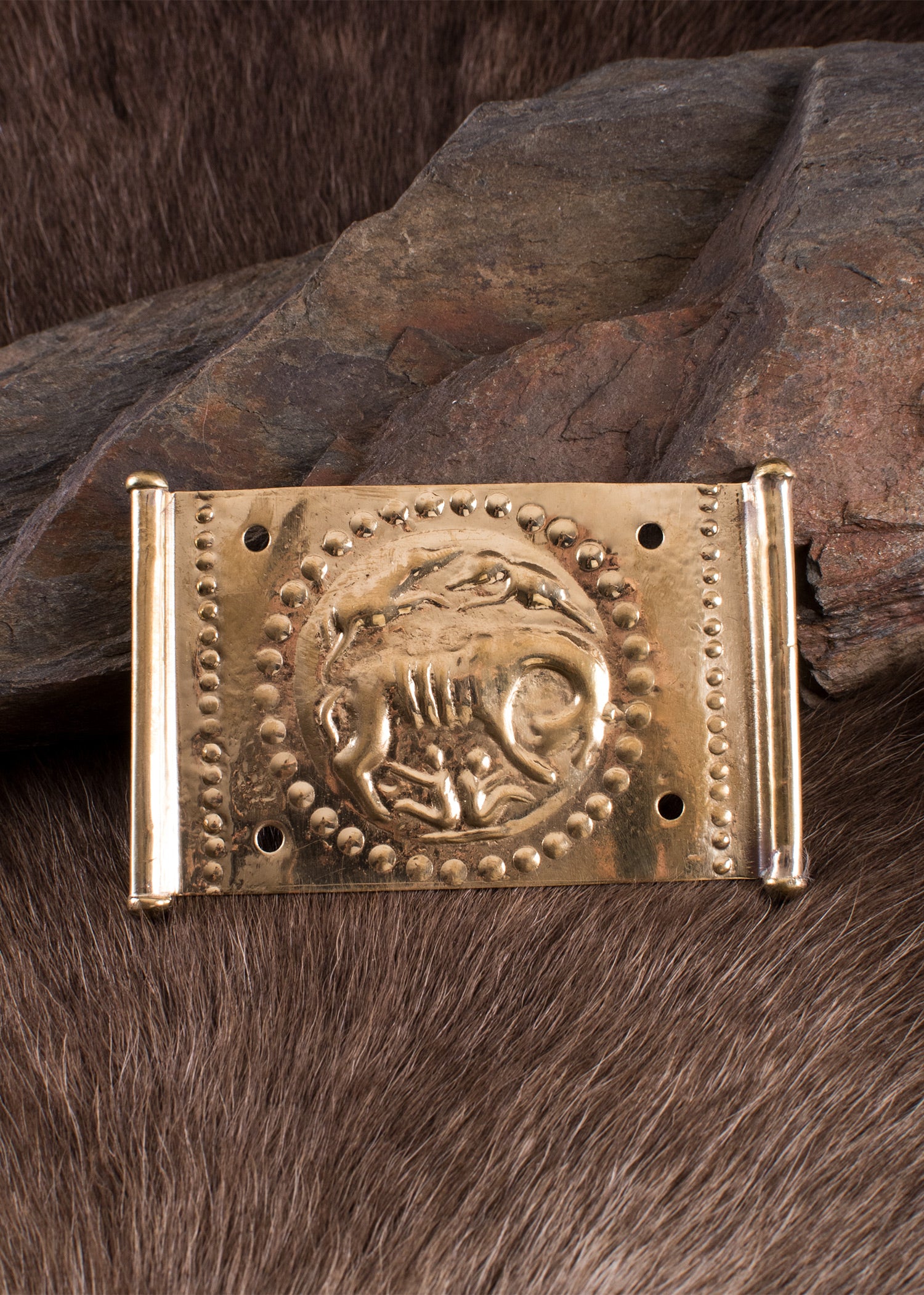 Imagen única de: Placa De Cinturón Romano Con Loba, Latón