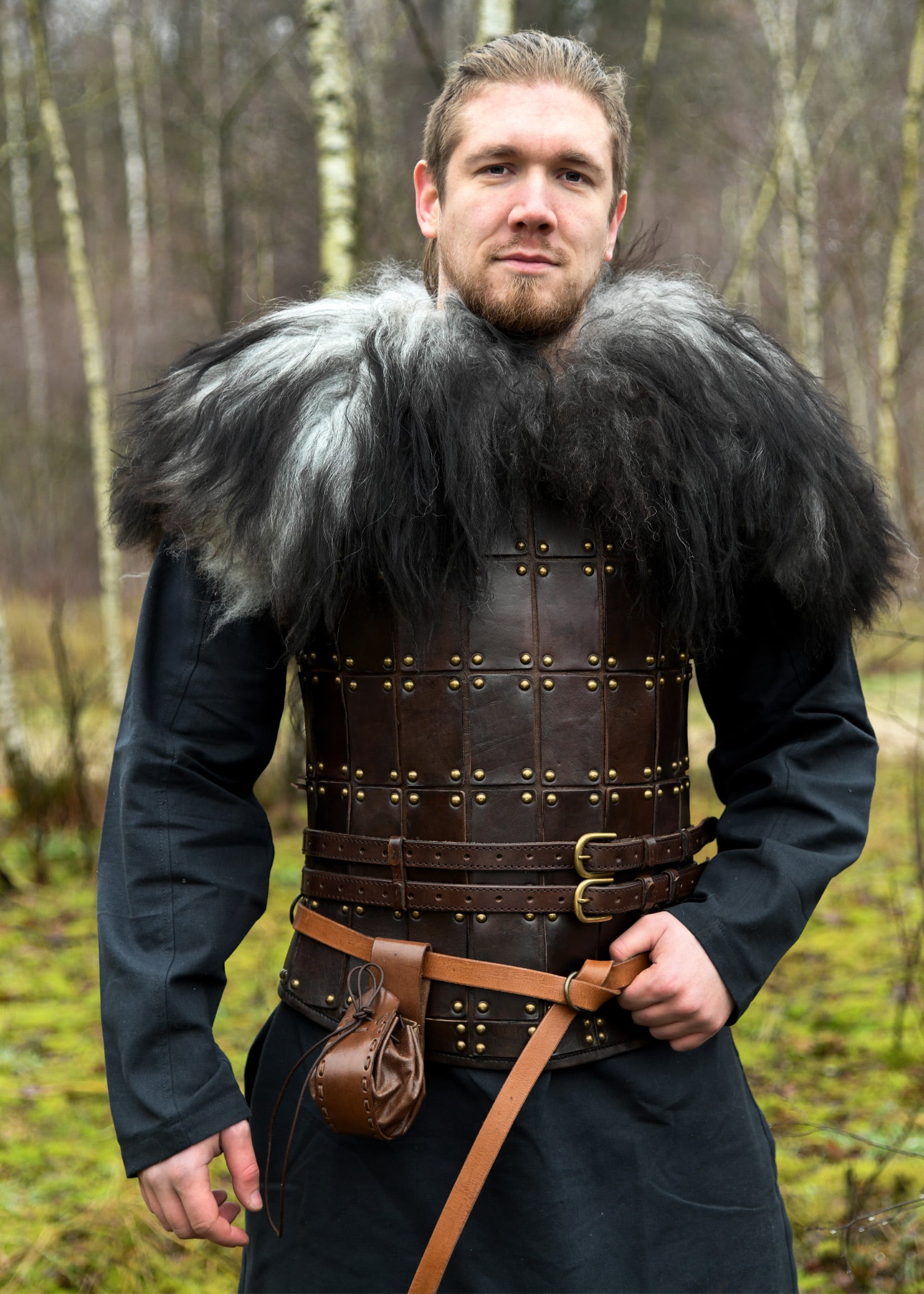 Imagen única de: Piel De Hombro Hecha De Piel De Caracol Nordland, Gris Oscuro
