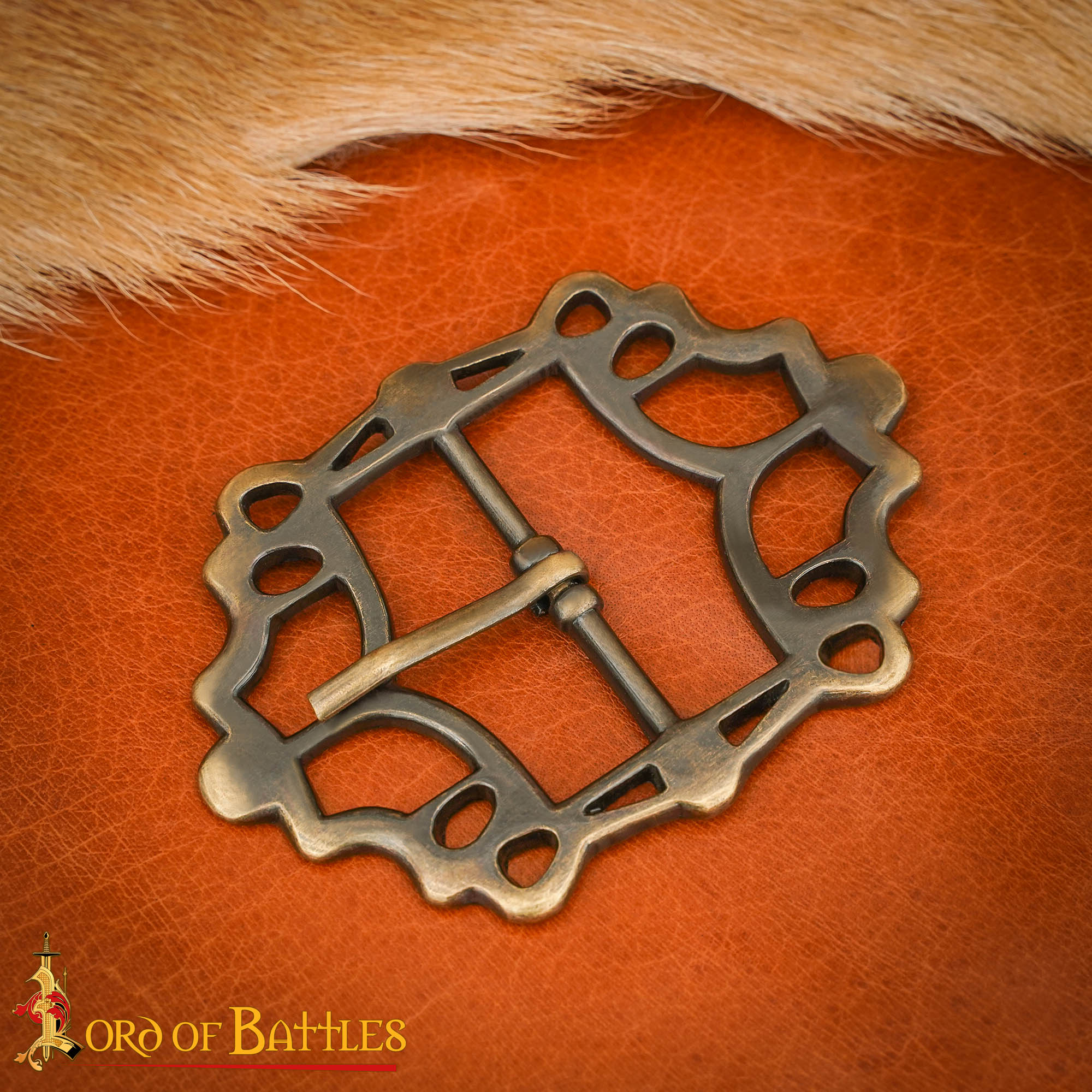 Imagen única de: Cinturón Medieval de Latón Hebilla Gótica - Acabado Latón Antiguo