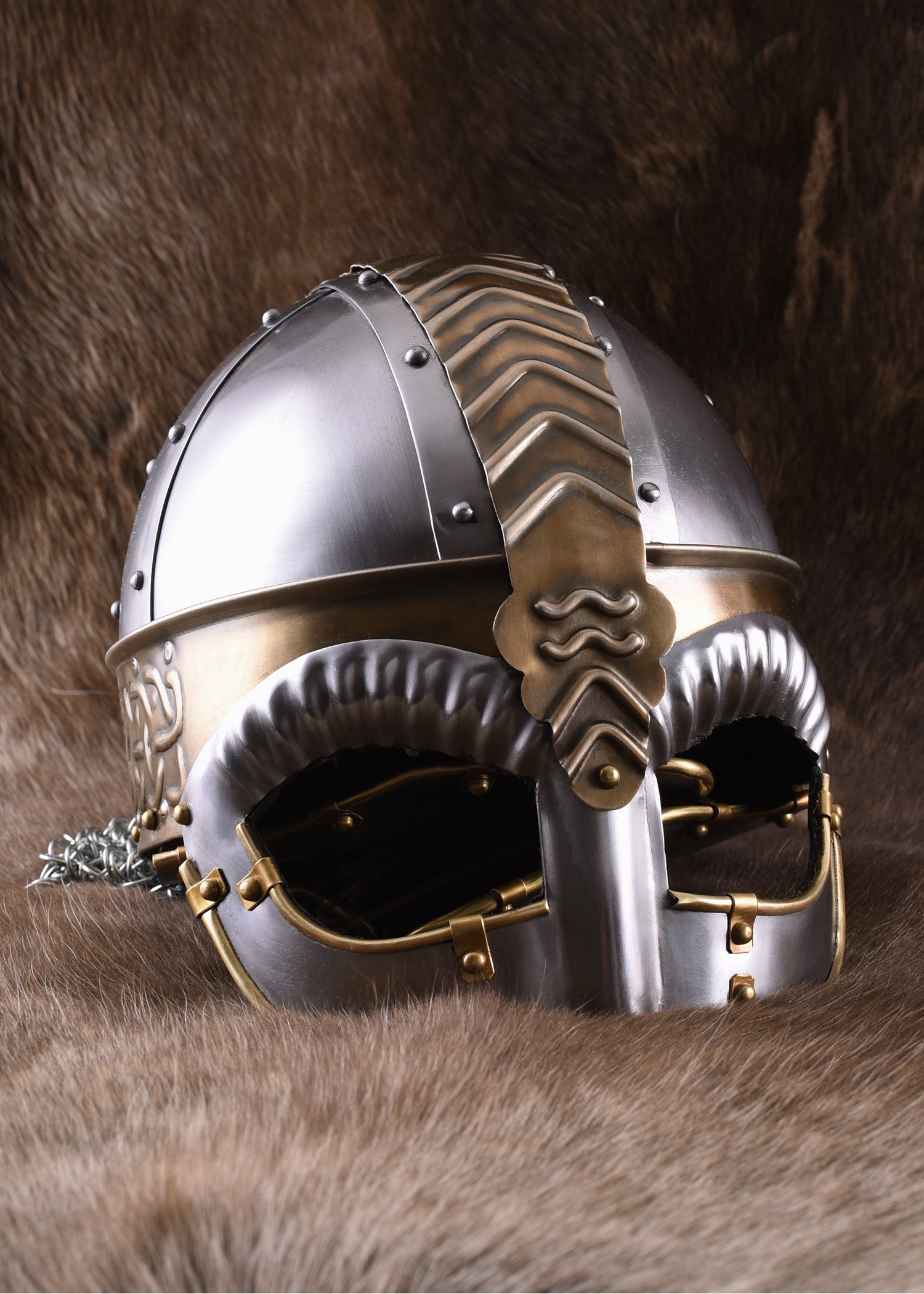 Imagen única de: Casco De Gafas Beowulf Con Solapas Para Las Mejillas Y Casco De Cadena