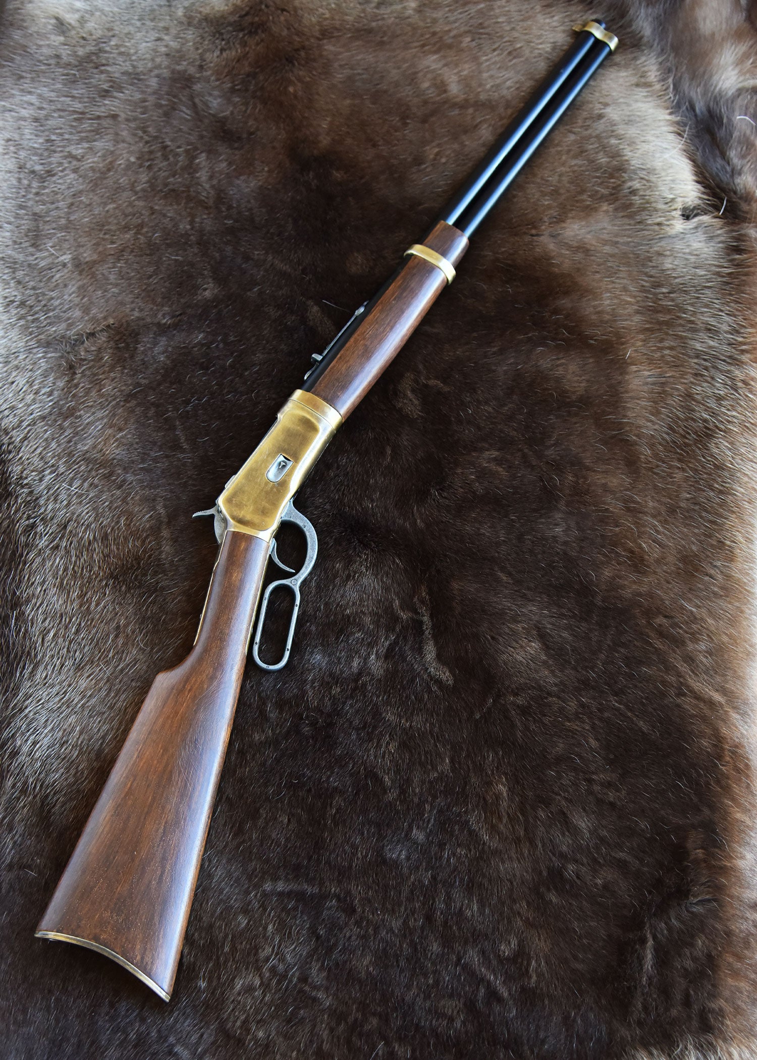 Imagen única de: Carabina Winchester Modelo 1892, 98 Cm, Herrajes De Latón, Réplica