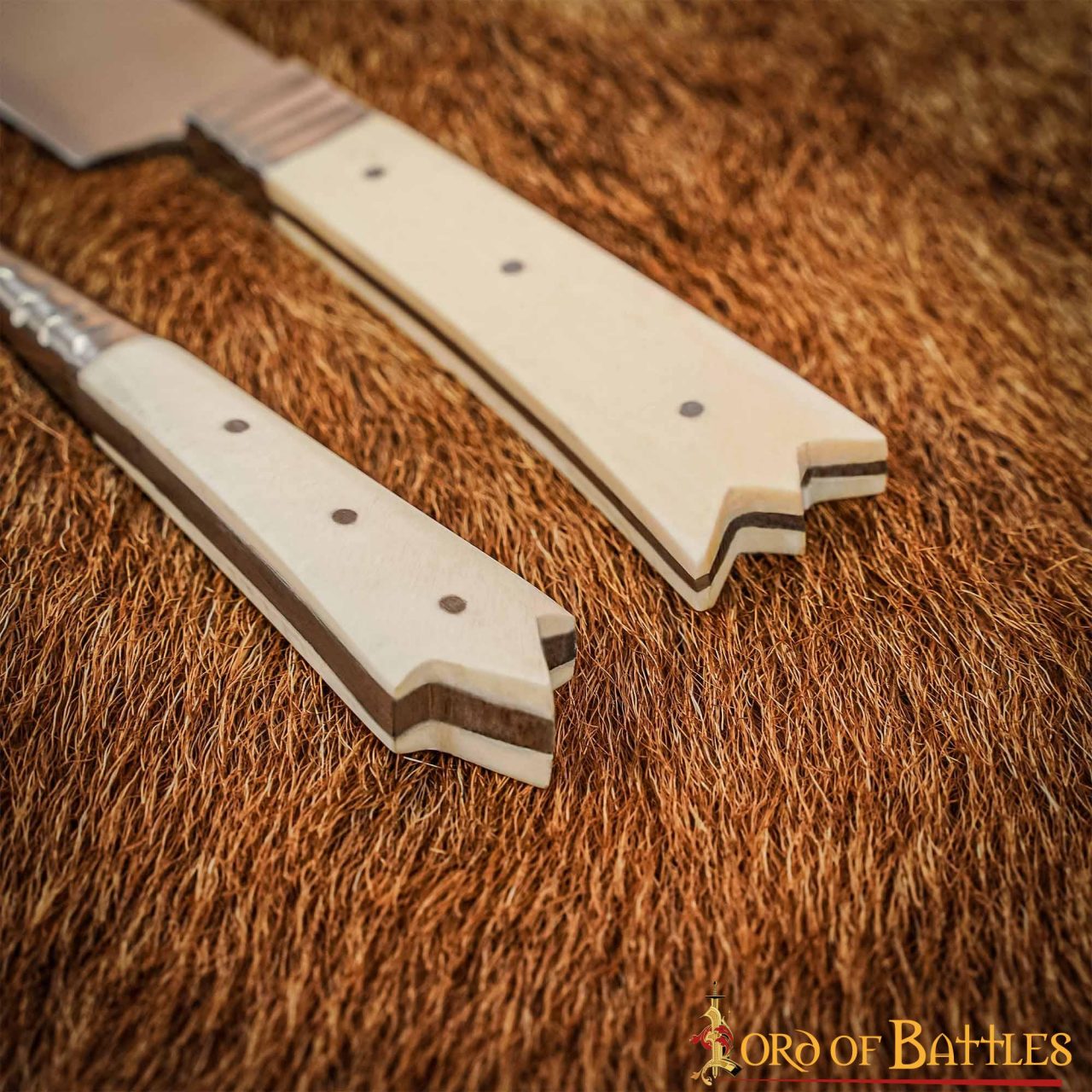 Imagen única de: Cubertería Medieval Cuchillo y Tenedor Acero Inoxidable con Mango de Hueso