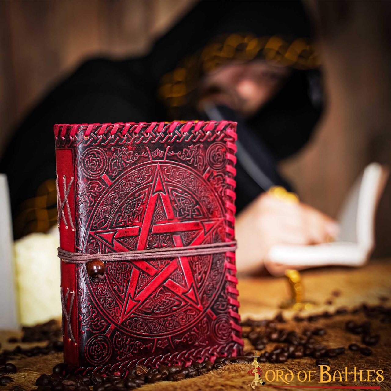 Imagen única de: Diario Medieval Hecho a Mano Diario de Piel Auténtica Hecho a Mano