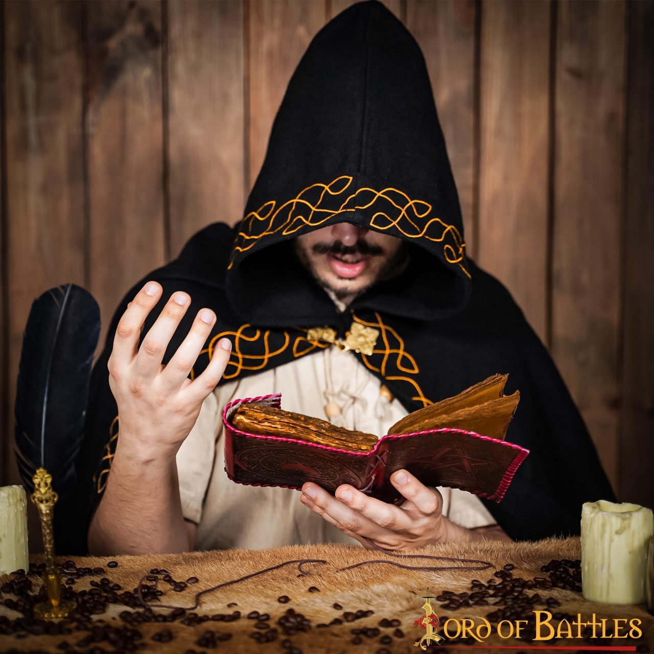 Imagen única de: Diario Medieval Hecho a Mano Diario de Piel Auténtica Hecho a Mano