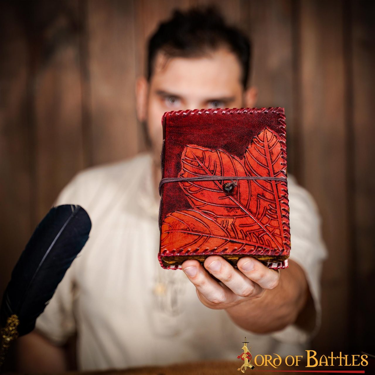 Imagen única de: Diario Medieval con Diseño de Hojas en Relieve Diario de Cuero Vintage
