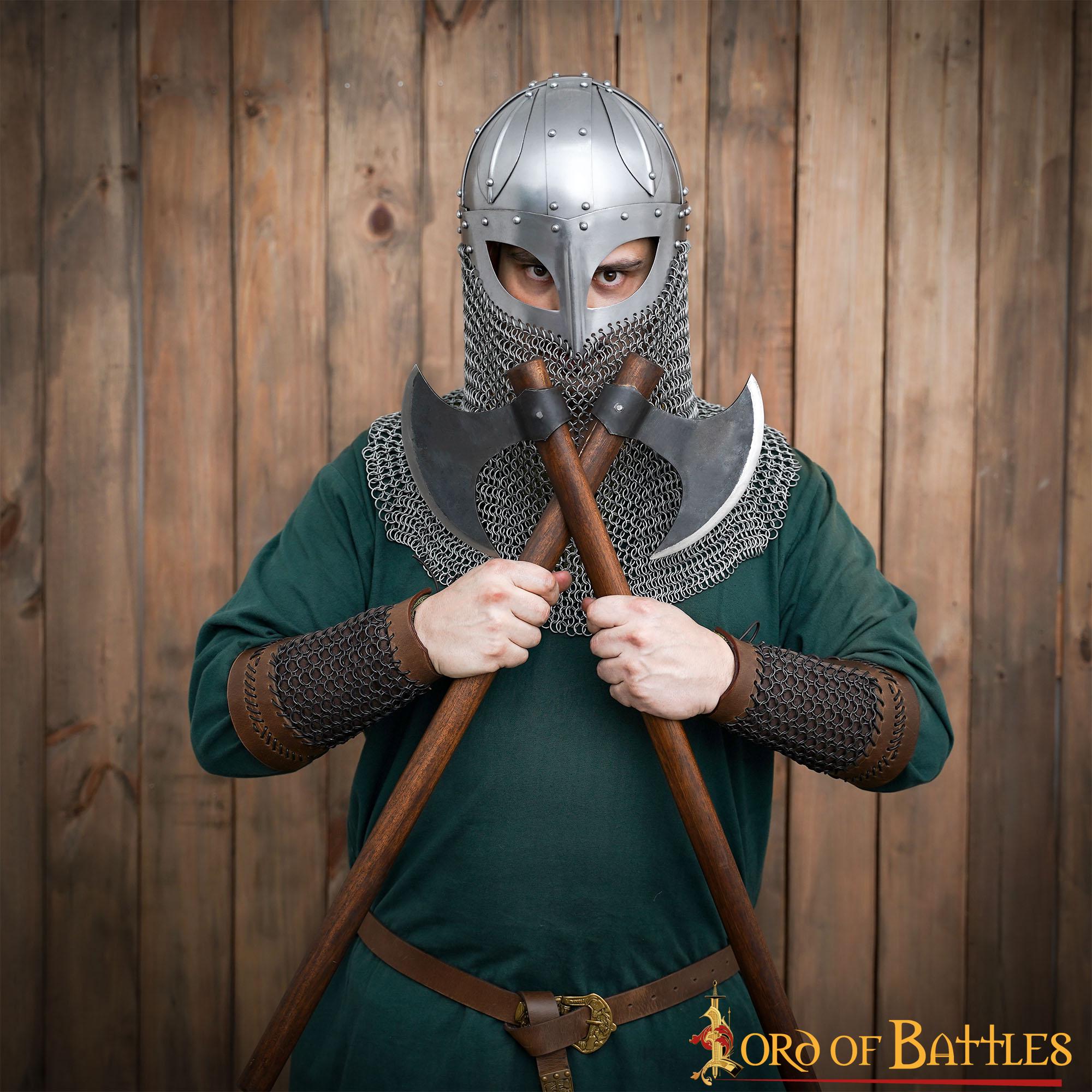 Imagen única de: Brazales de Cuero Marrón y Cota de Malla - Guardabrazos Artesanales - Par de Brazaletes Protectores Medievales