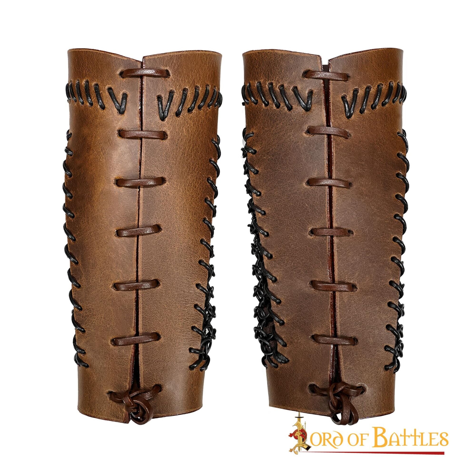 Imagen única de: Brazales de Cuero Marrón y Cota de Malla - Guardabrazos Artesanales - Par de Brazaletes Protectores Medievales