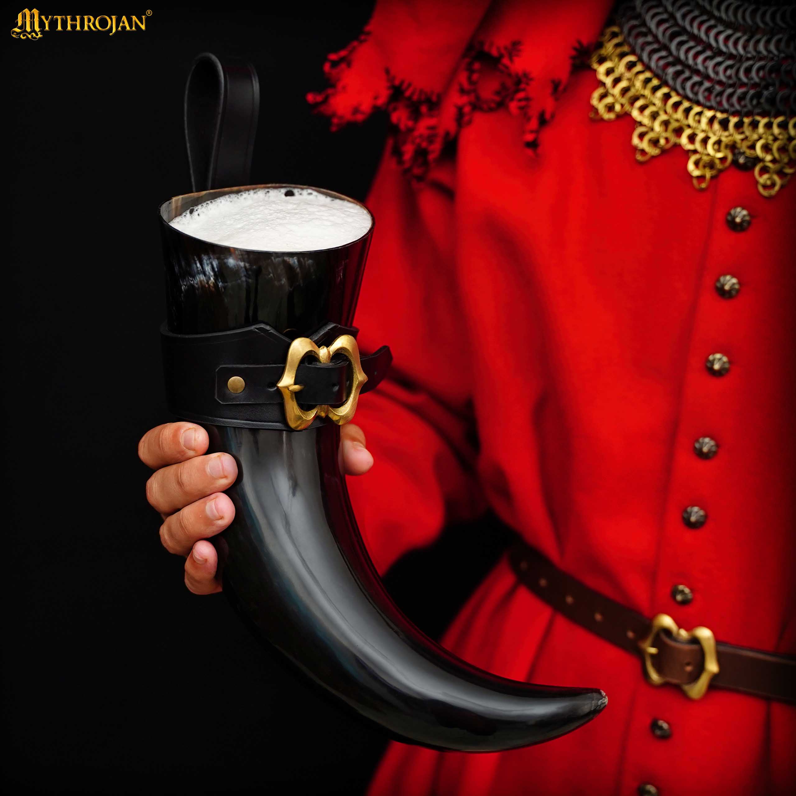Imagen única de: Mythrojan The Loyal Soldier - Vikingo Cuerno para Beber con Soporte de Cuero Negro Auténtica Jarra de Vino / Cabeza Vikinga de Inspiración Medieval - Acabado Pulido - 400ml