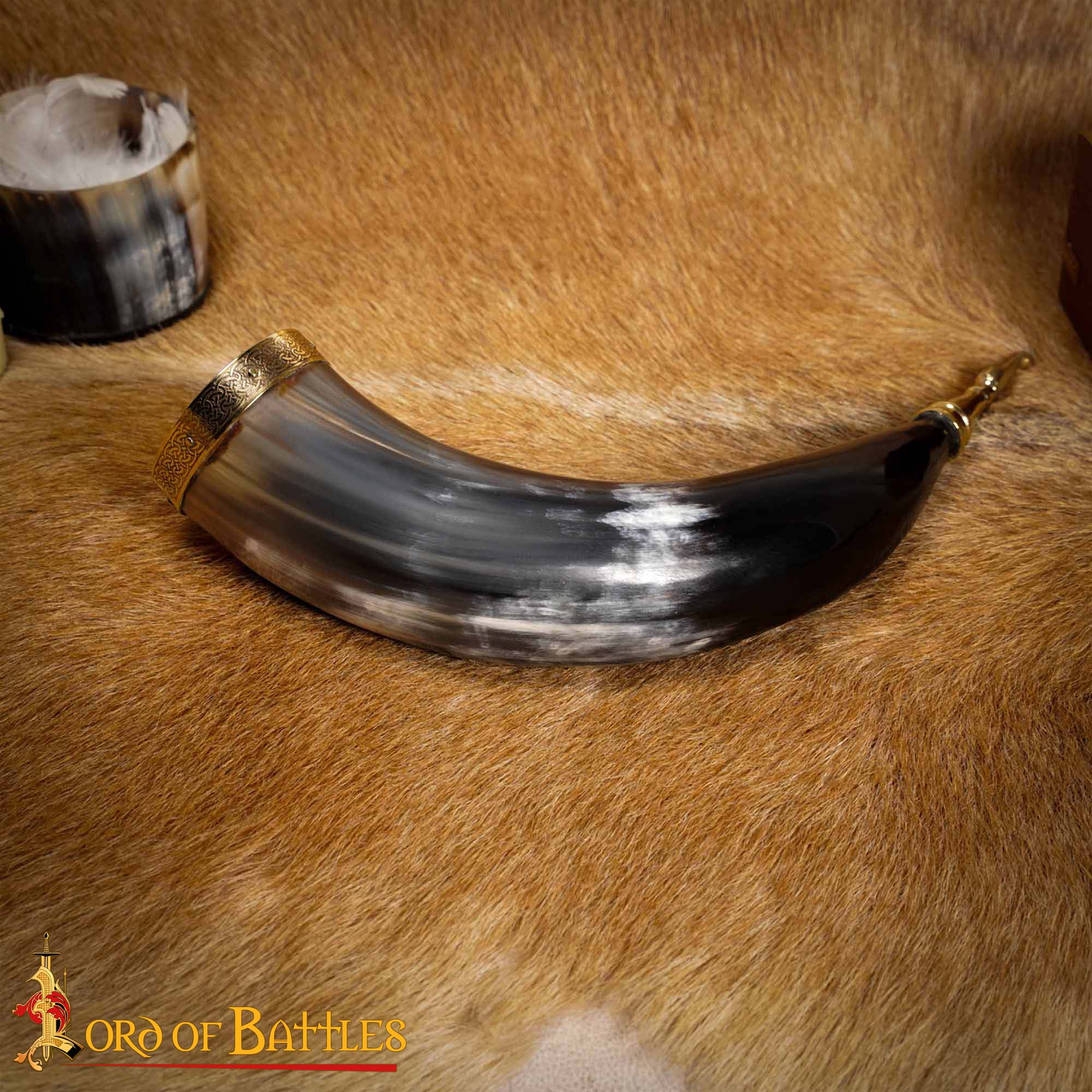 Imagen única de: Cuerno para Beber Vikingo Medieval de 300 - 400 Ml con Accesorios de Latón Hecho a Mano con Auténtico Cuerno de Buey