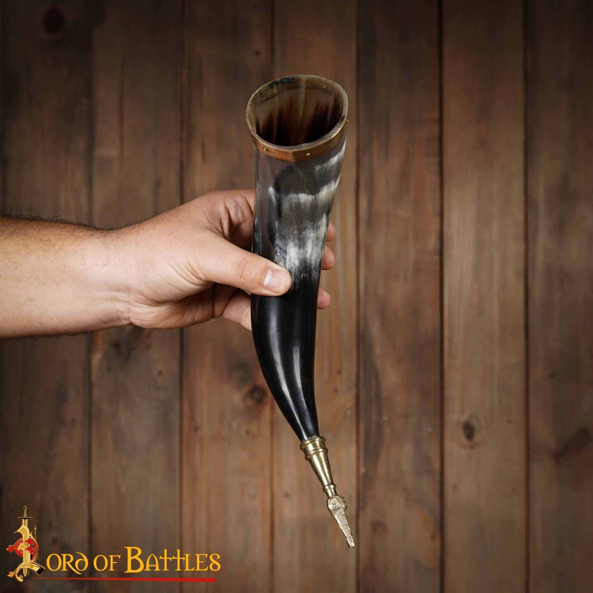 Imagen única de: Cuerno para Beber Vikingo Medieval de 300 - 400 Ml con Accesorios de Latón Hecho a Mano con Auténtico Cuerno de Buey