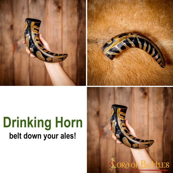 Imagen única de: Cuerno para Beber Vikingo Medieval 400 - 500 Ml con Diseños Grabados Cuerno de Buey Auténtico Hecho a Mano