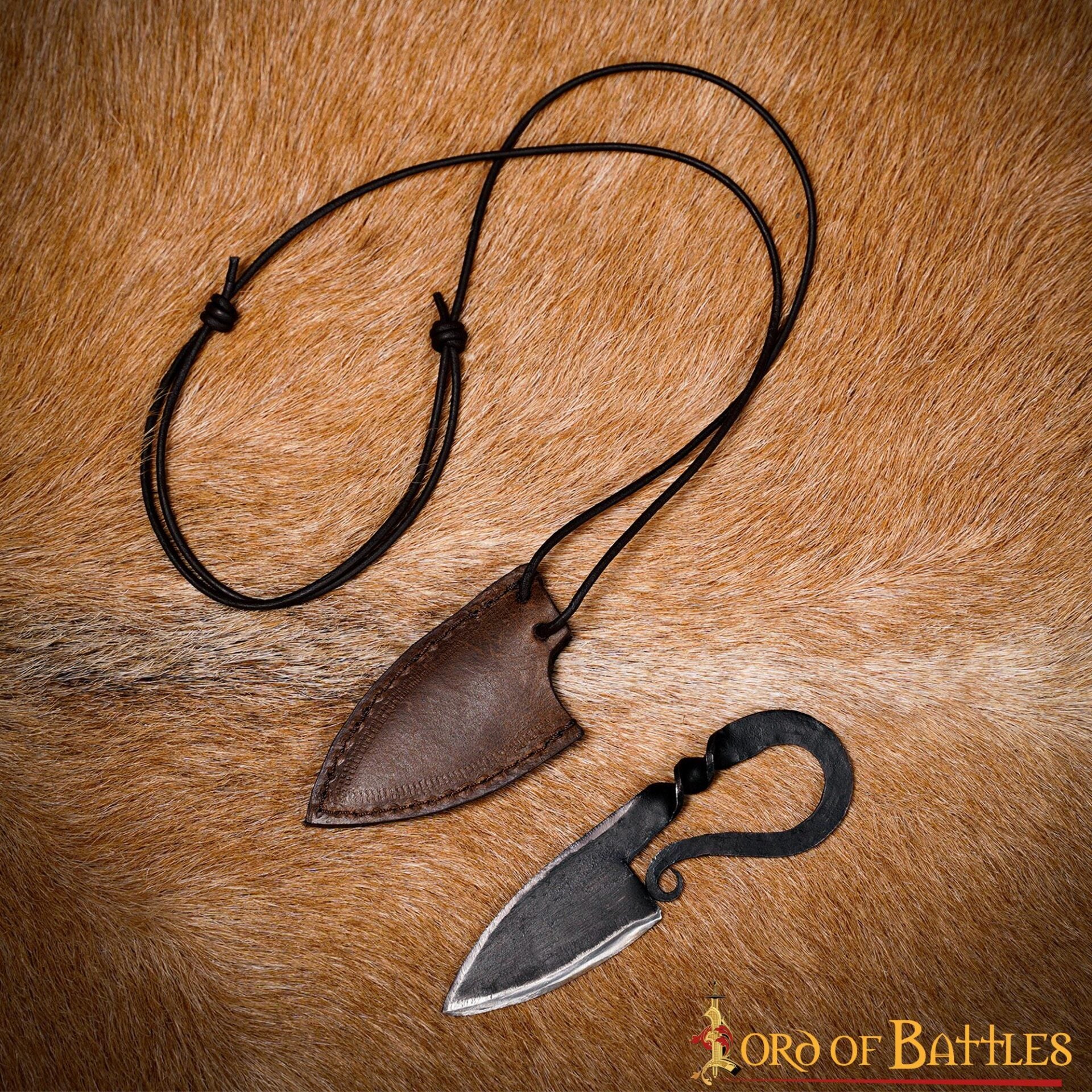 Imagen única de: Cuchillo Vikingo de Hierro Forjado a Mano con Funda de Cuero Auténtico