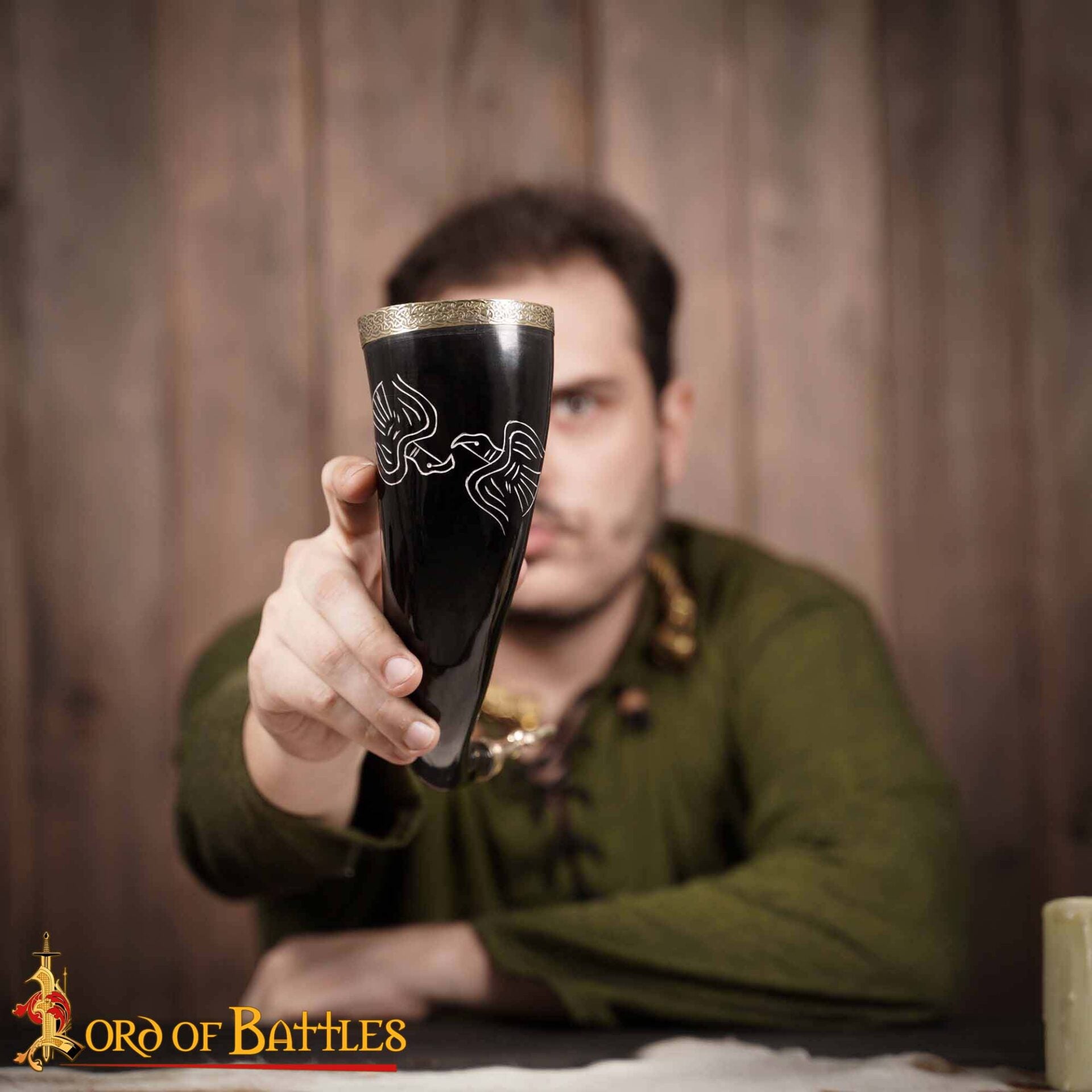 Imagen única de: Viking Drinking Horn 400 - 500 Ml Cuerno de Buey Auténtico Hecho a Mano