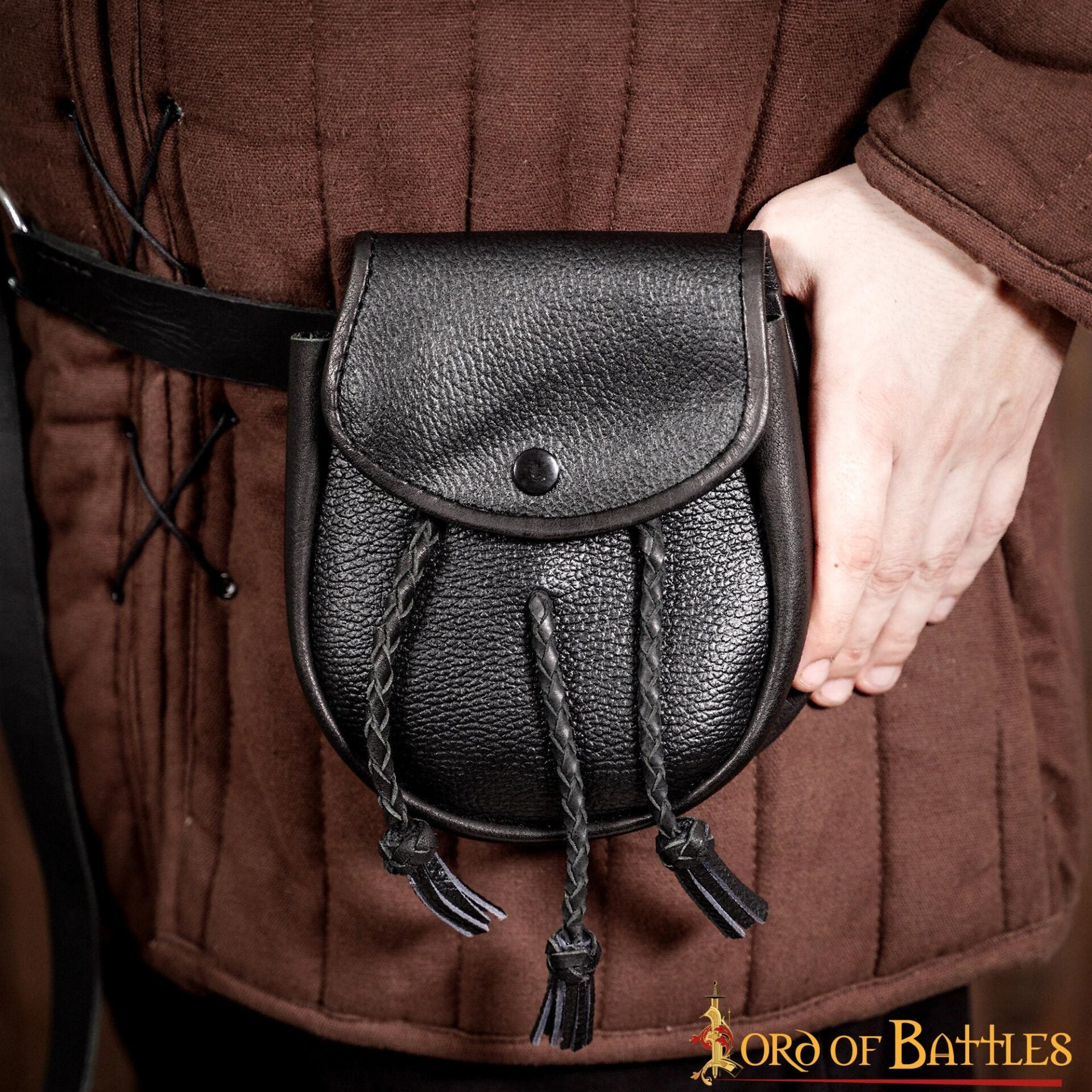 Imagen única de: Sporran Medieval con Borlas Trenzadas Hecho a Mano de Cuero Genuino