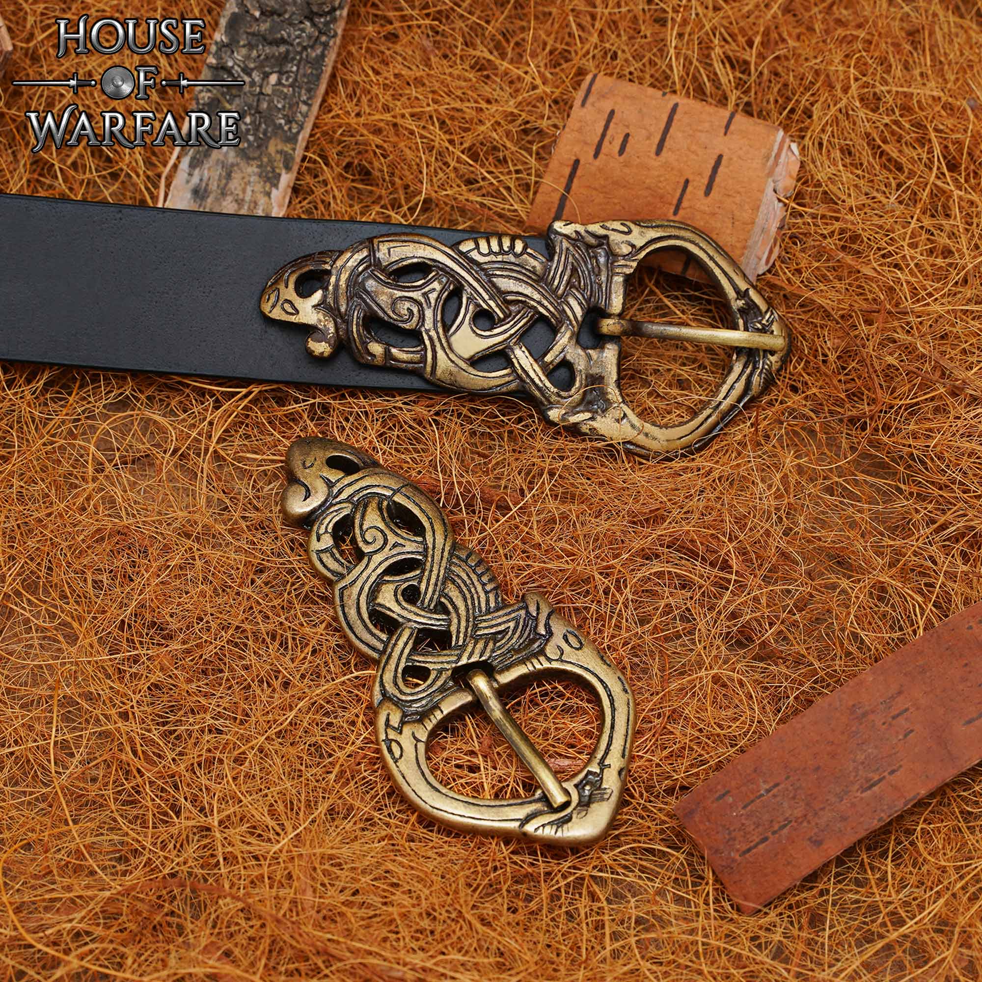 Imagen única de: Hebilla de Cinturón Vikinga de Latón con Nudo de Serpiente - Antiguo