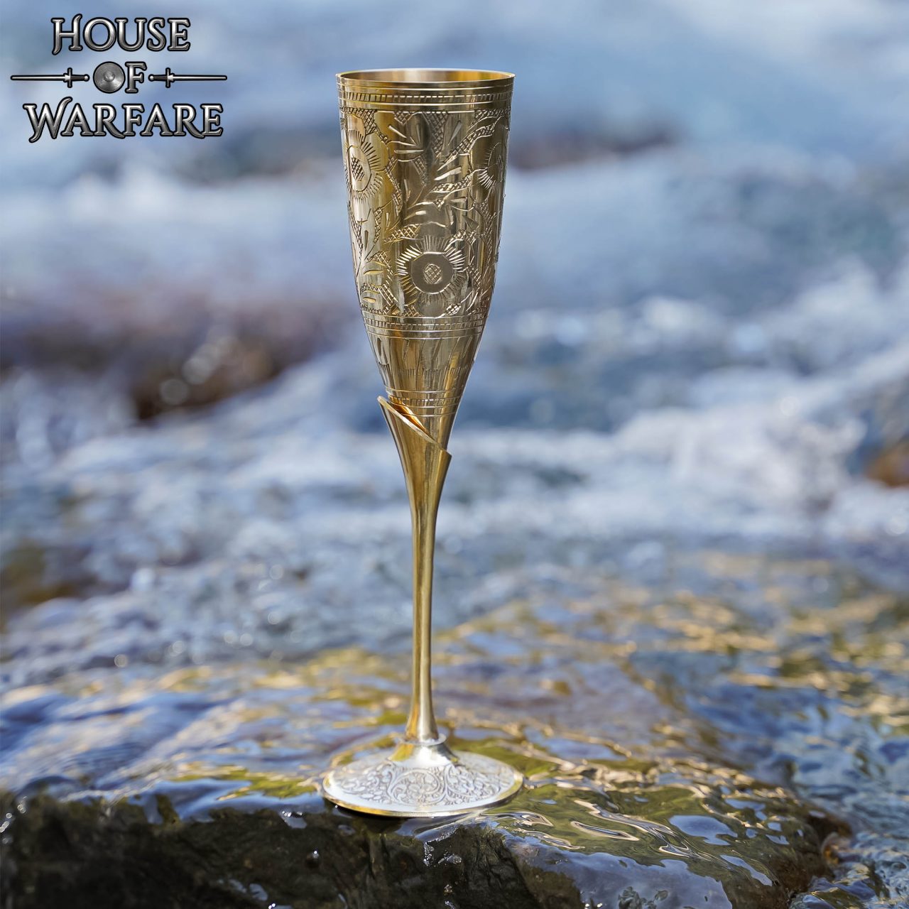 Imagen única de: Cáliz Copa de Latón Grabado con Motivo Floral - Decoración Artesanal Medieval