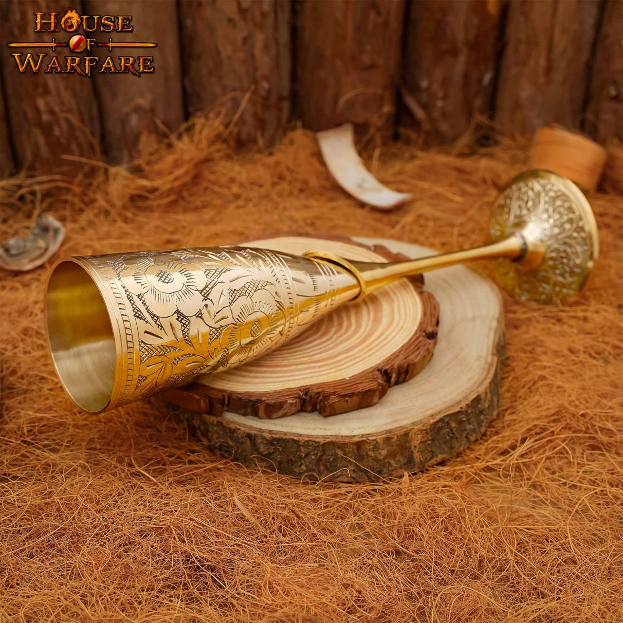 Imagen única de: Cáliz Copa de Latón Grabado con Motivo Floral - Decoración Artesanal Medieval