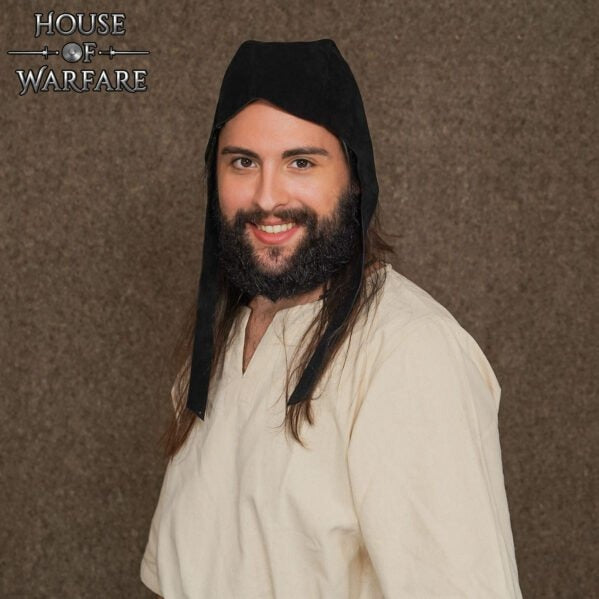 Imagen única de: Gorra Medieval Artesanal de Piel de Ante con Visera Cuadrada