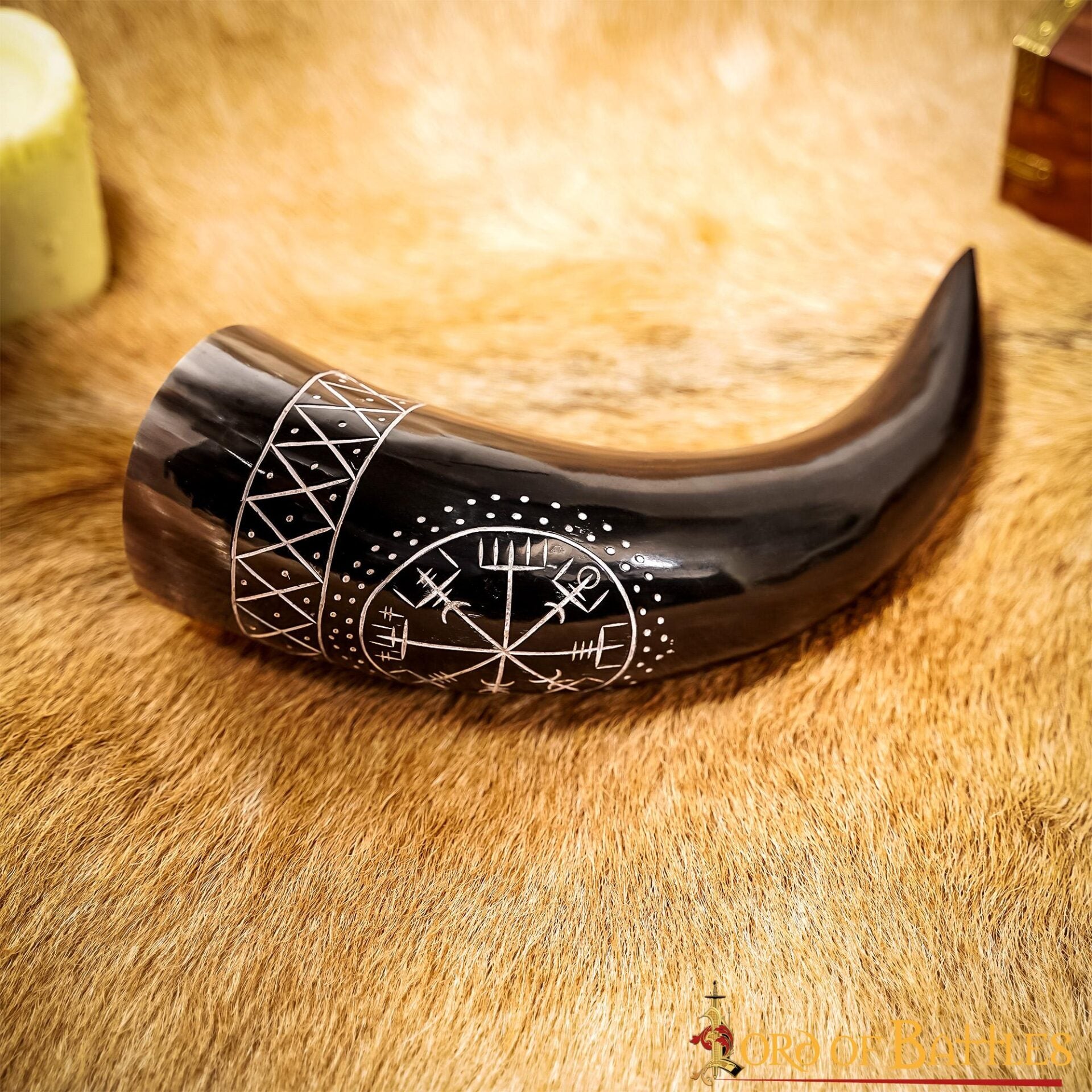Imagen única de: El Cuerno para Beber Vegvisir 400 - 500 Ml Hecho a Mano con Auténtico Cuerno de Buey