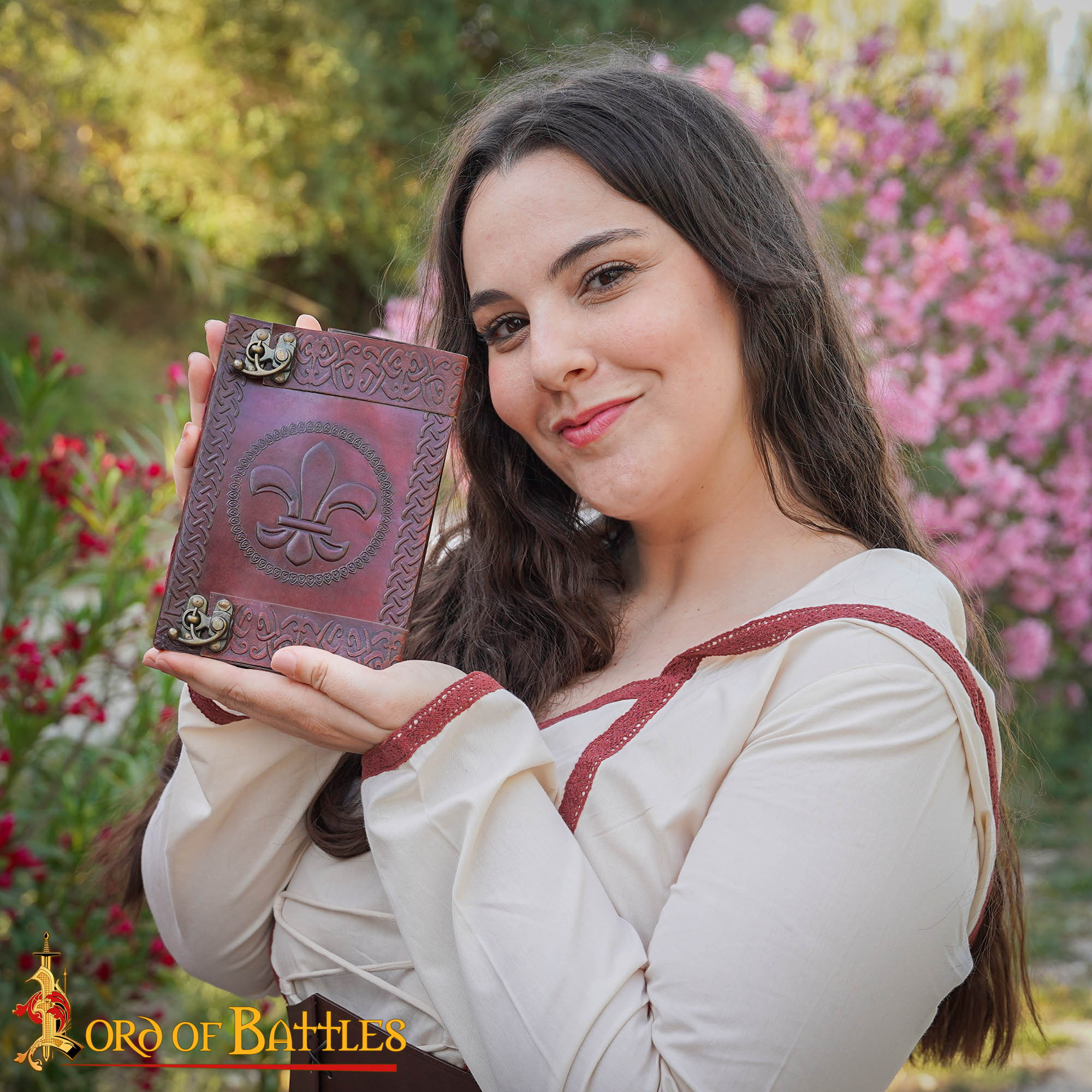 Imagen única de: Diario Fleur de Lys de Piel Auténtica con Candado