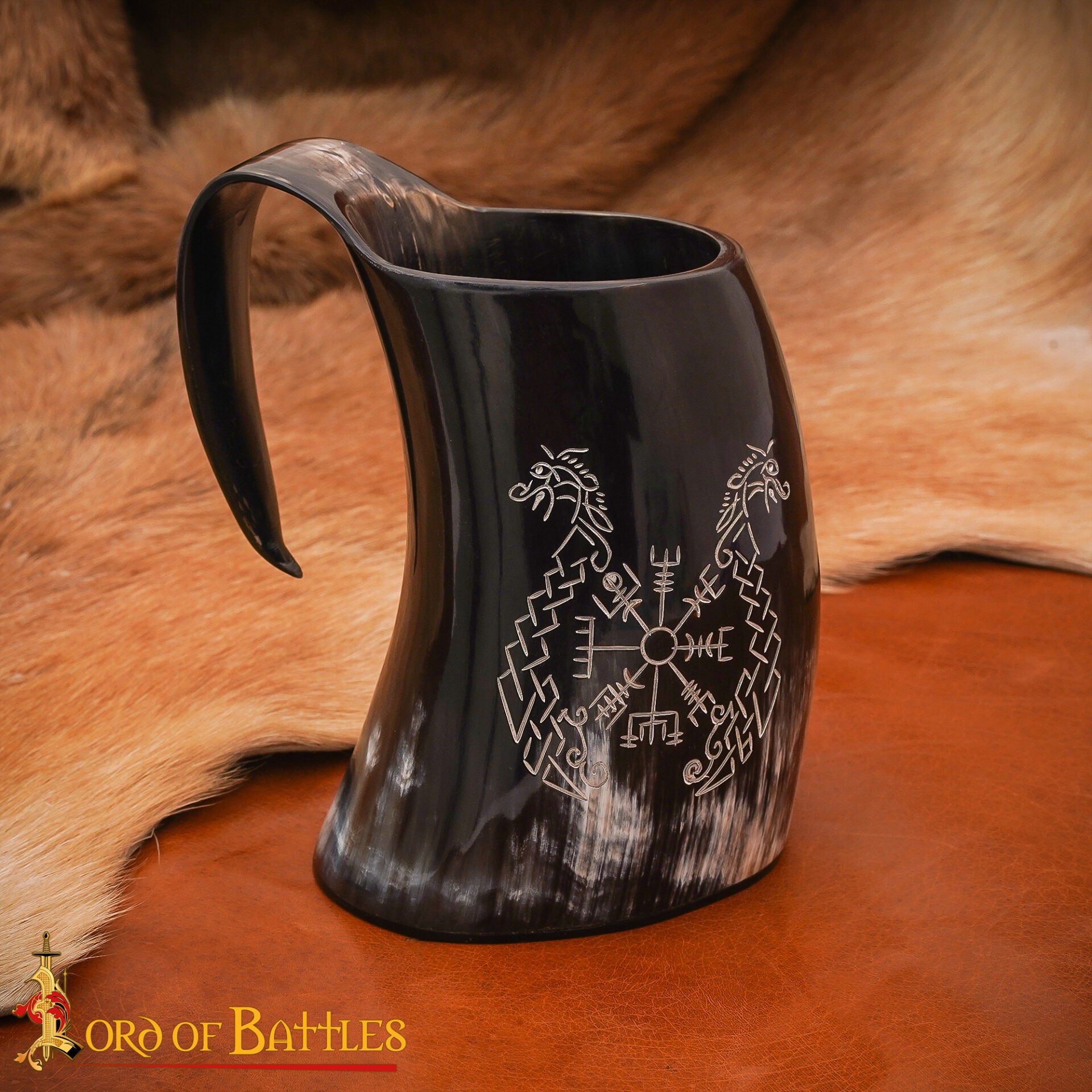 Taza de Cuerno Vikingo con Vegvisir y Grabado de Caballo Gemelo Taza de Cuerno de Buey Natural Pulido, Jarra para Hidromiel y Cerveza - Imagen 1