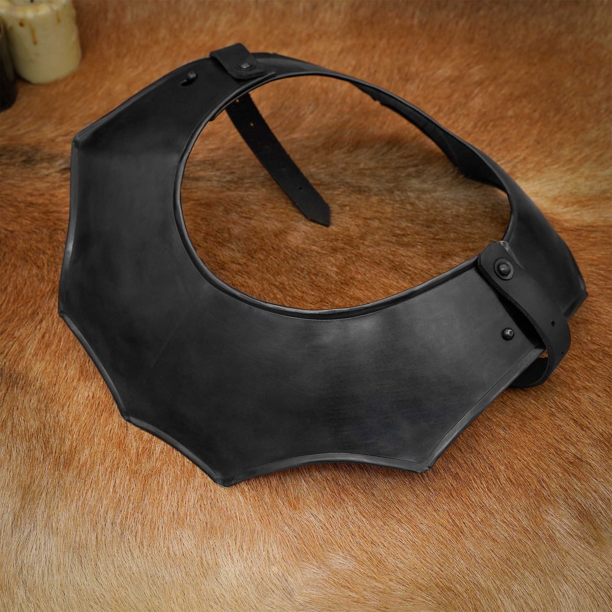 Imagen única de: Gorget de Acero Medieval de Caballero Vengador