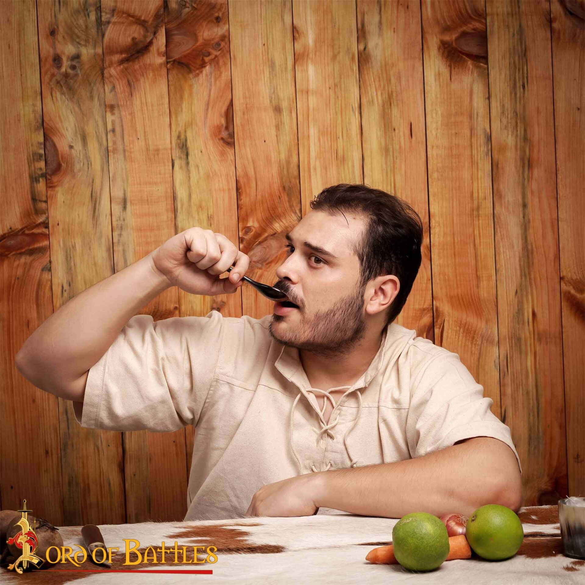 Imagen única de: Cuchara Medieval de Cuerno - Hecha a Mano con Cuerno de Buey Natural