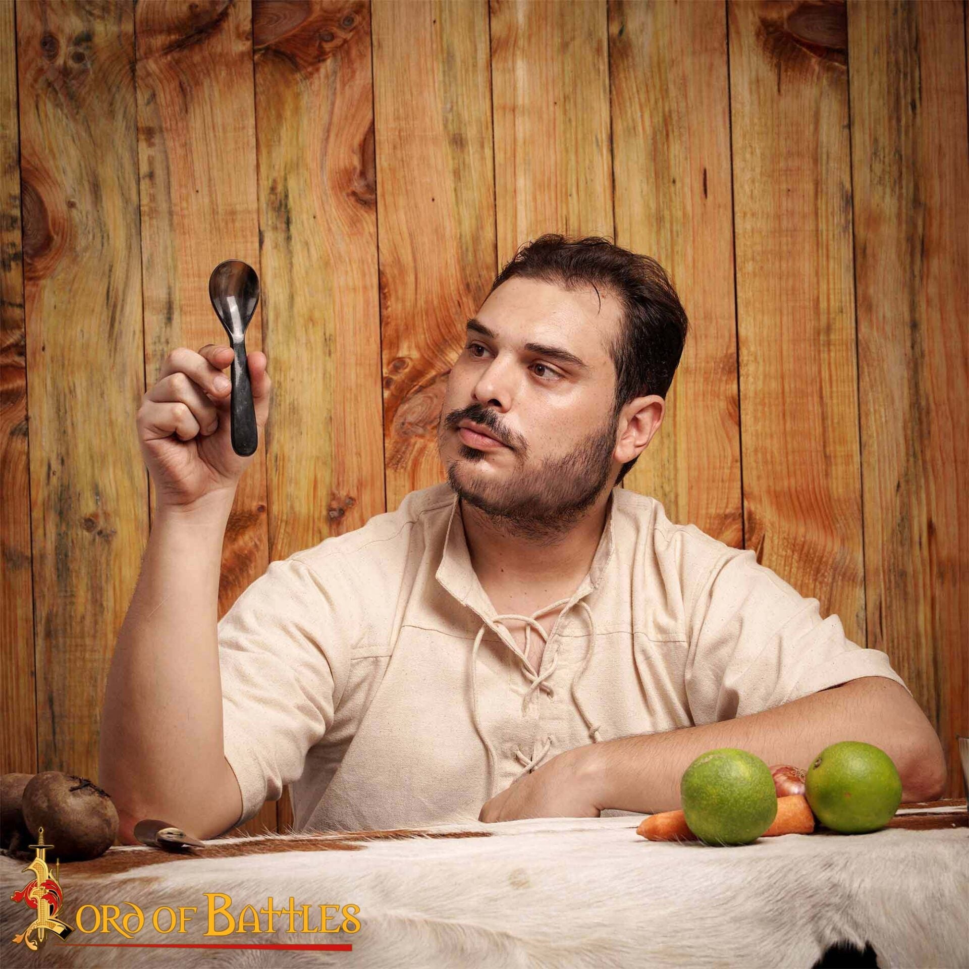 Imagen única de: Cuchara Medieval de Cuerno - Hecha a Mano con Cuerno de Buey Natural