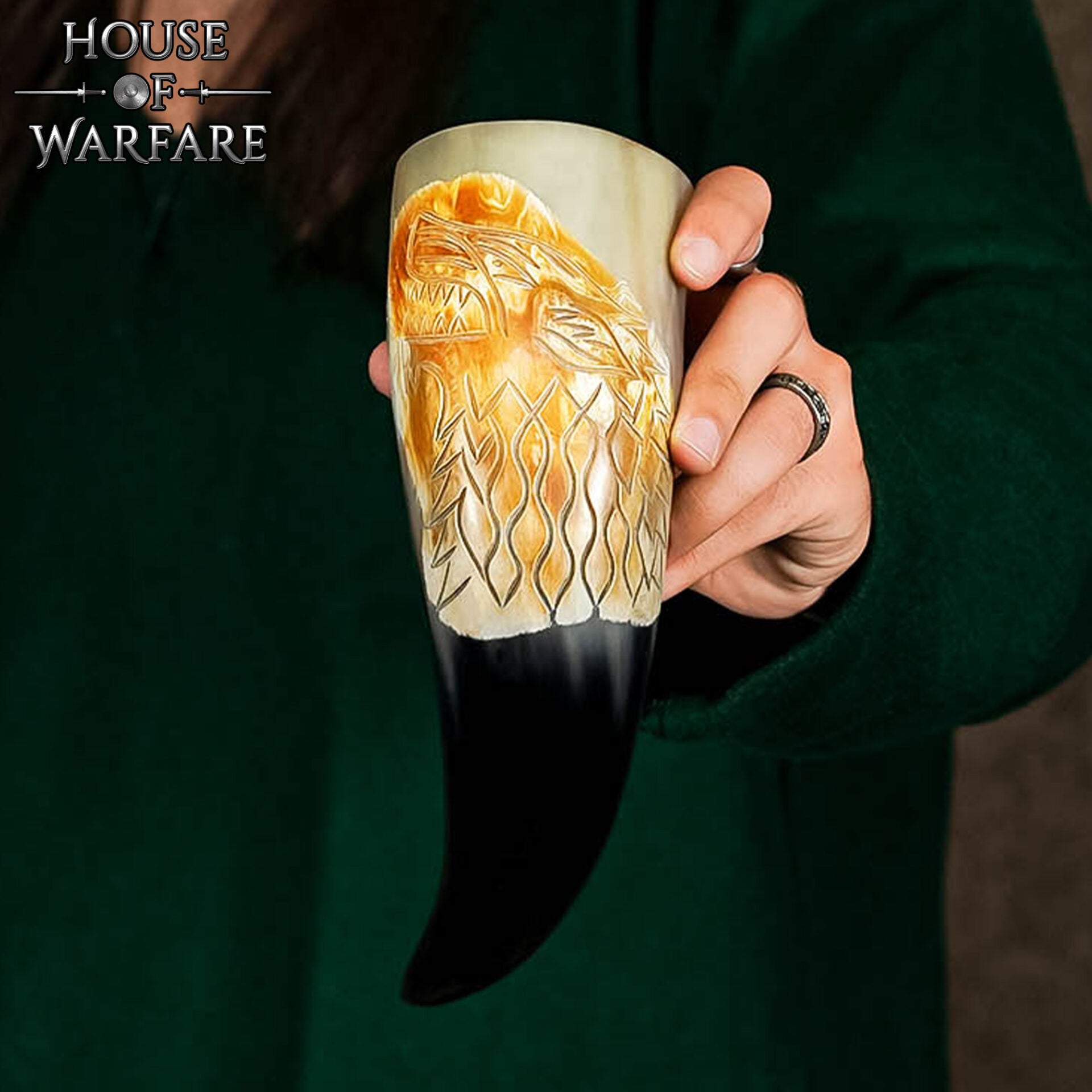 Imagen única de: Cuerno para Beber Vikingo Auténtico Fenrir Wolf - Cuerno de Buey Pulido Grabado a Mano - Inspiración Nórdica
