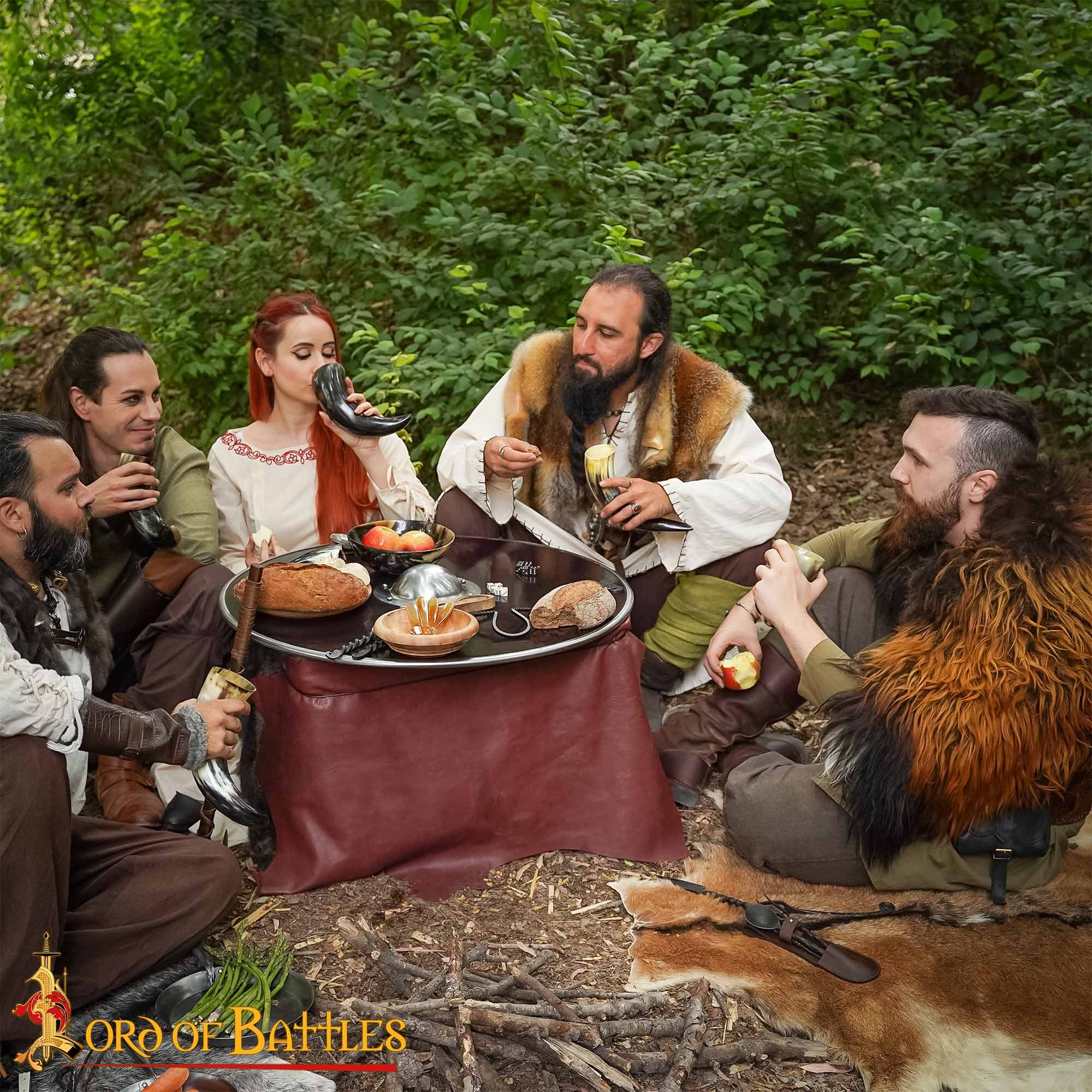 Imagen única de: Viking Drinking Ox Horn Juego de 4 - Jarras de Cuerno Pulido de 400 Ml con Bolsa de Almacenamiento de Lona