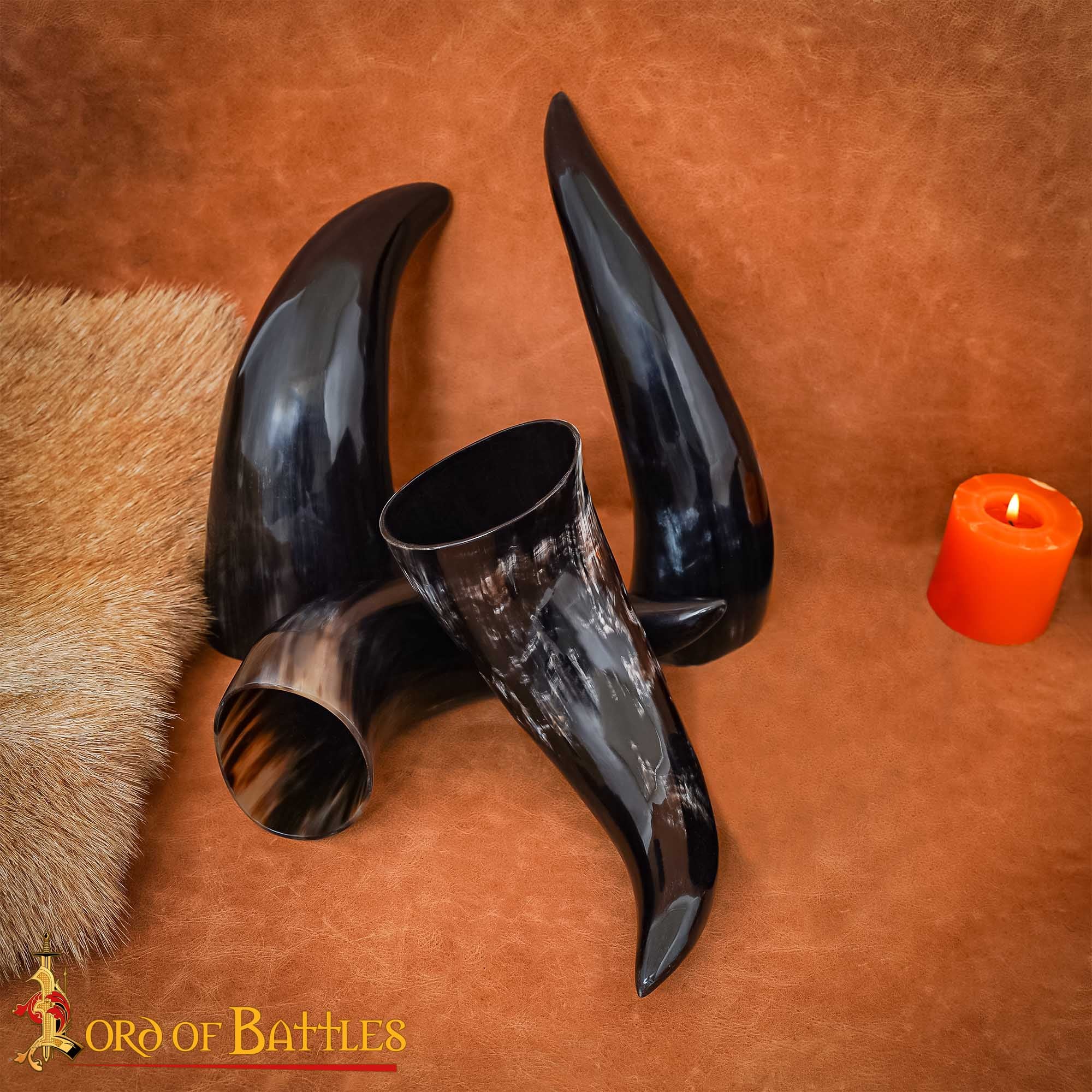 Imagen única de: Viking Drinking Ox Horn Juego de 4 - Jarras de Cuerno Pulido de 400 Ml con Bolsa de Almacenamiento de Lona