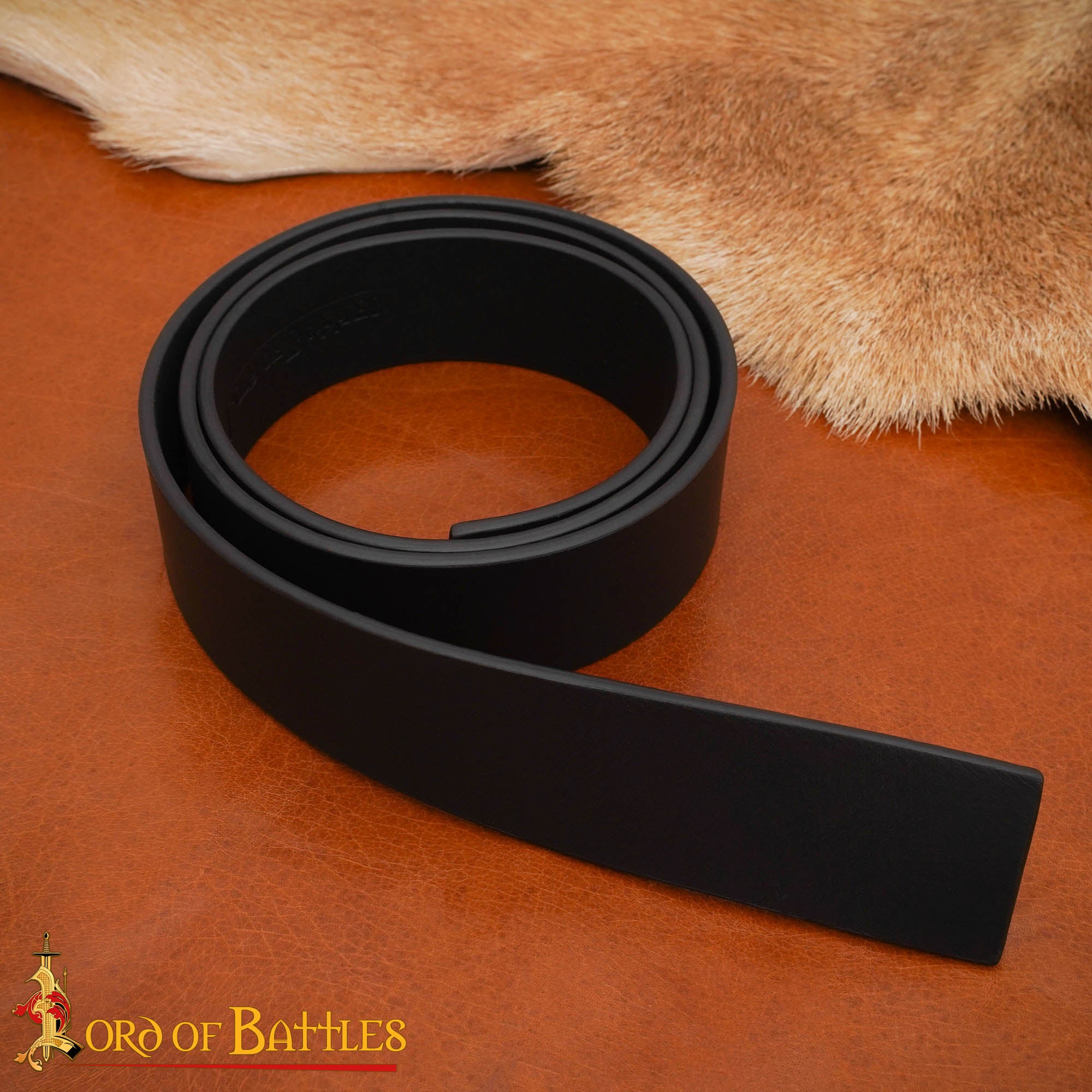 Imagen única de: Cinturón Medieval de Cuero Negro Liso | Cinturón de Bricolaje con Hebilla para Estilos Históricos
