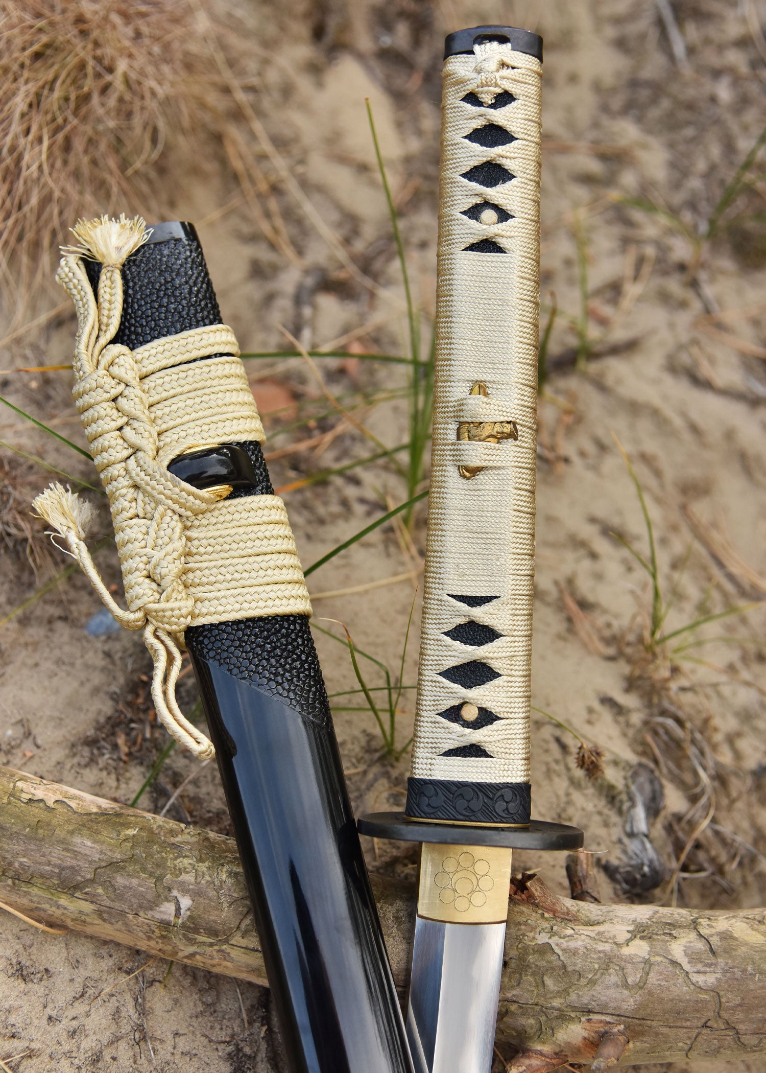 Imagen única de: Kogane No Senshi Honsanmai Katana, Battleblades