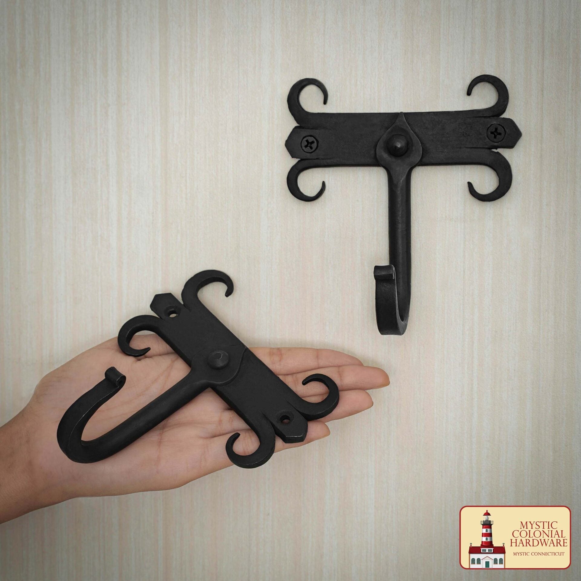 Imagen única de: Ganchos de Pared de Hierro Forjado Rústico, Ganchos Utilitarios Retro Resistentes para Colgar Abrigos, Bolsos, Toallas, Batas, Sombreros y Más, Paquete de 2, Negro