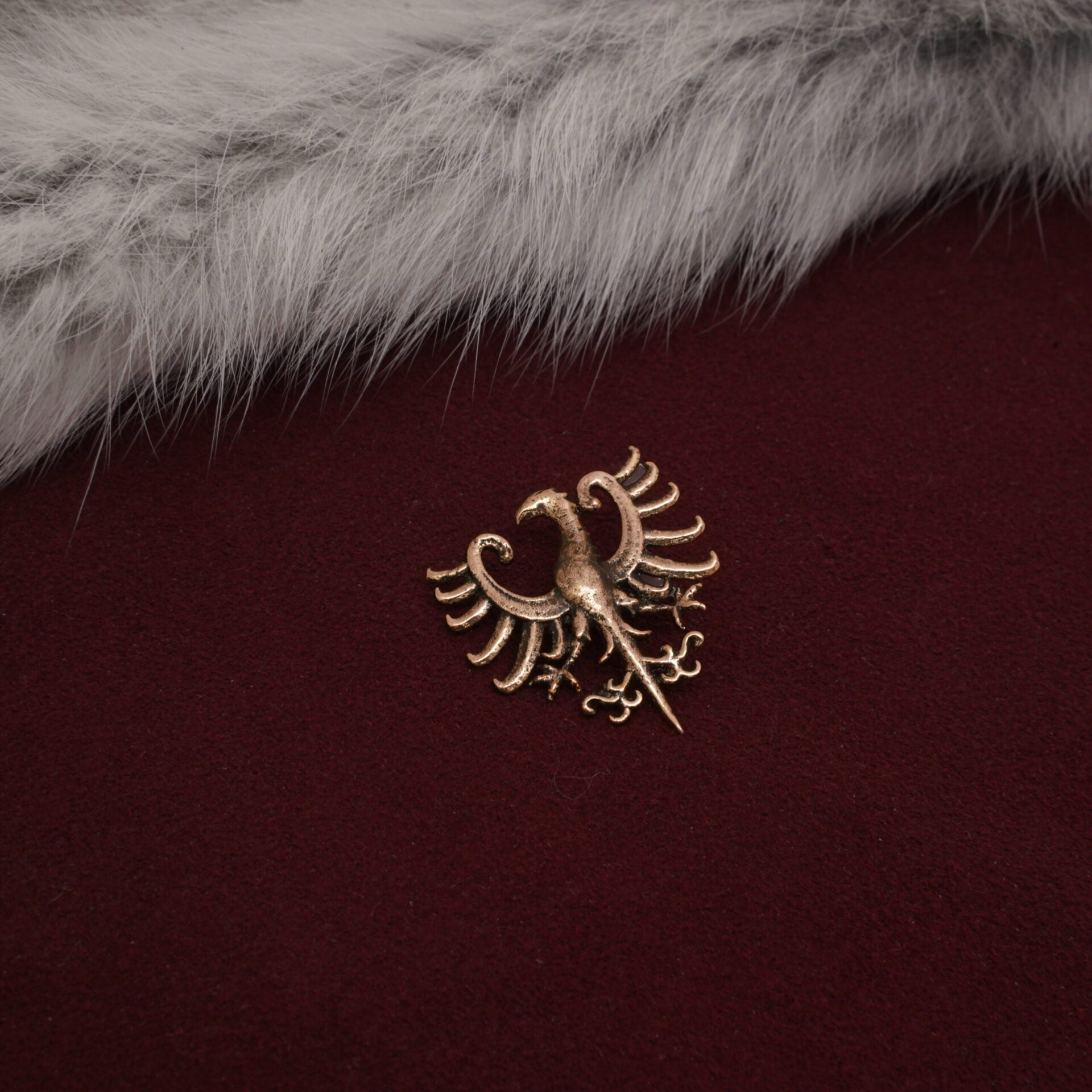 Imagen única de: Alfiler de Bronce Antiguo con Insignia de Águila Heráldica - Insignia de Bronce Macizo con Montura de Estilo Medieval