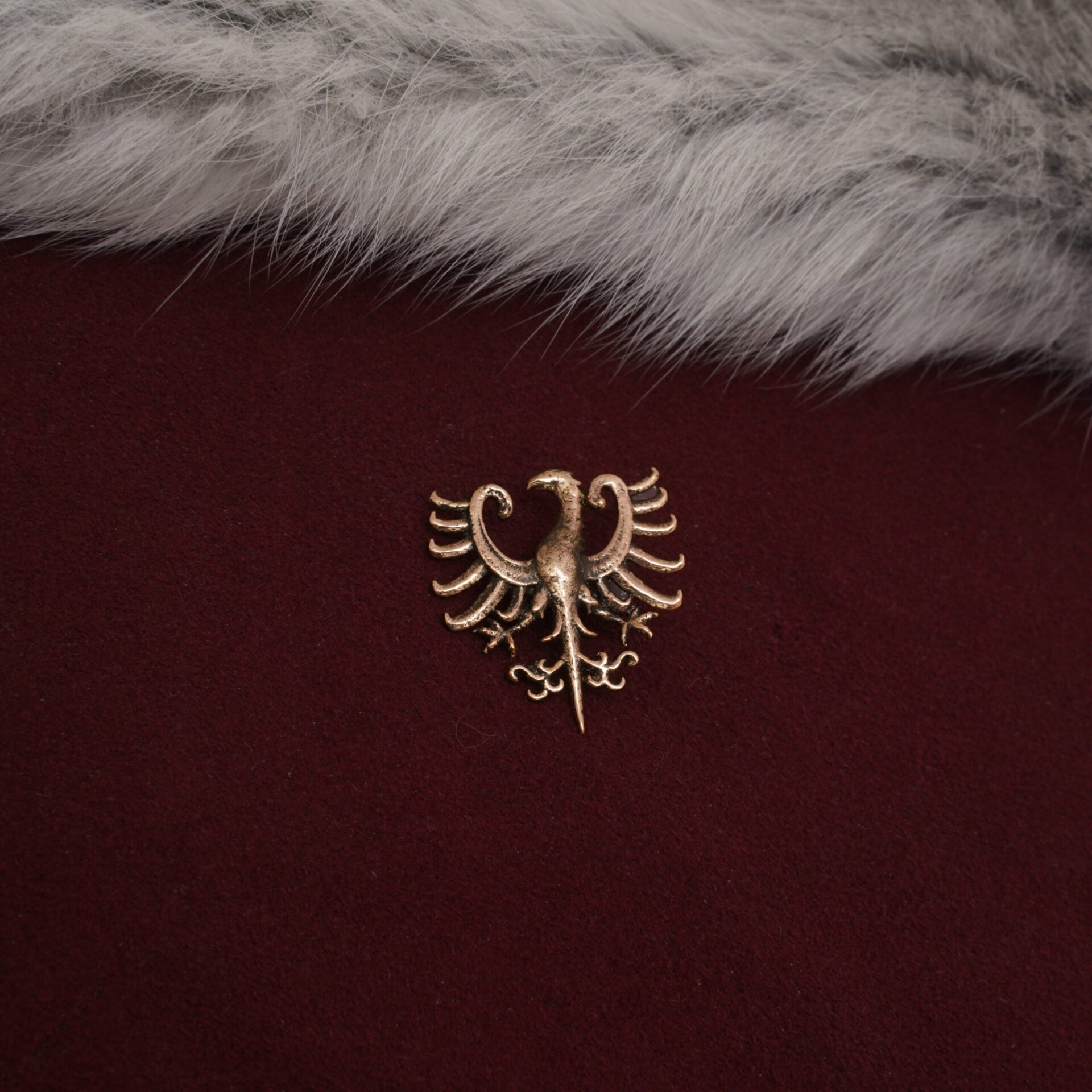 Imagen única de: Alfiler de Bronce Antiguo con Insignia de Águila Heráldica - Insignia de Bronce Macizo con Montura de Estilo Medieval