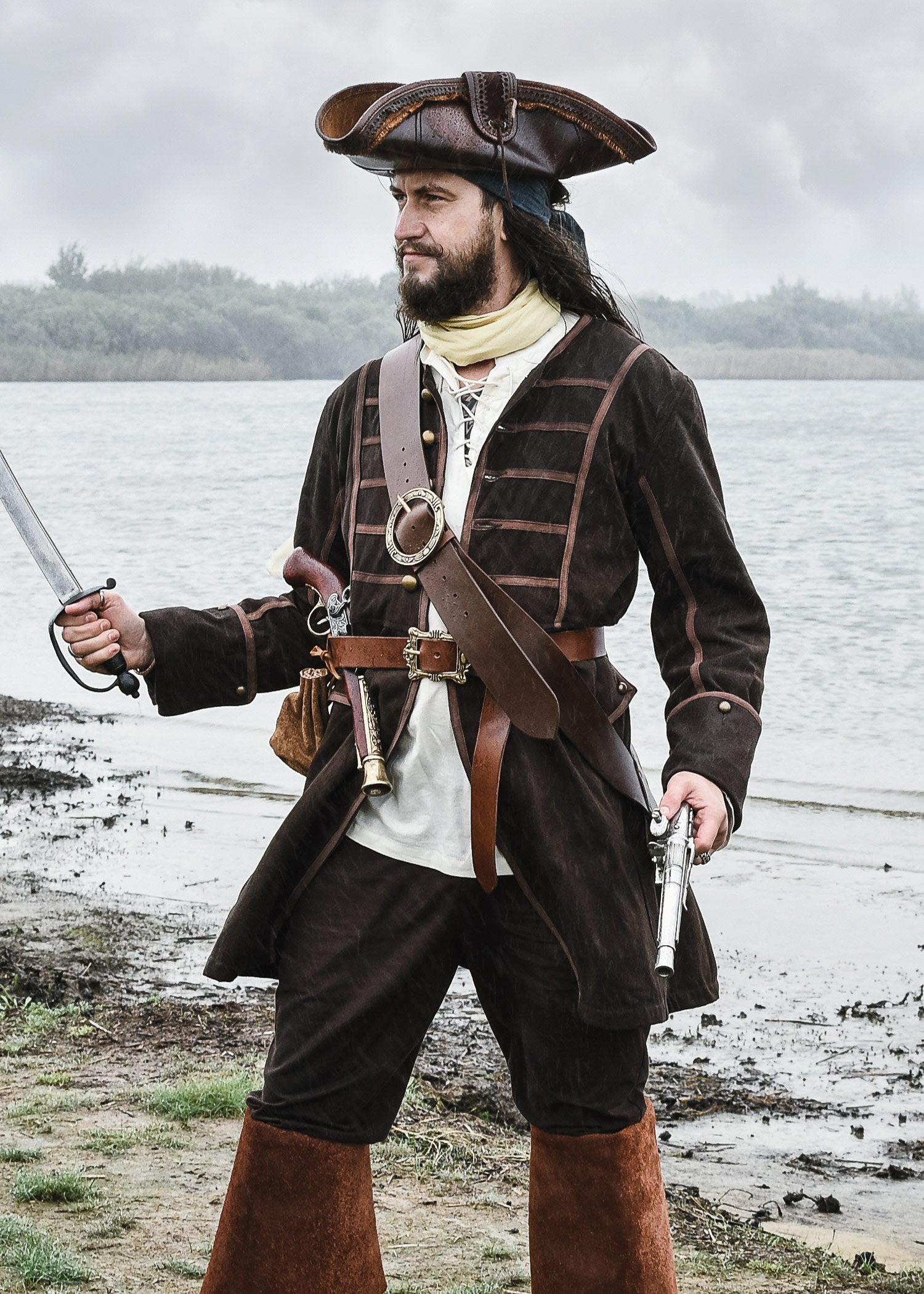 Imagen única de: Gorro Pirata Tricornio, Negro, Varias Tallas