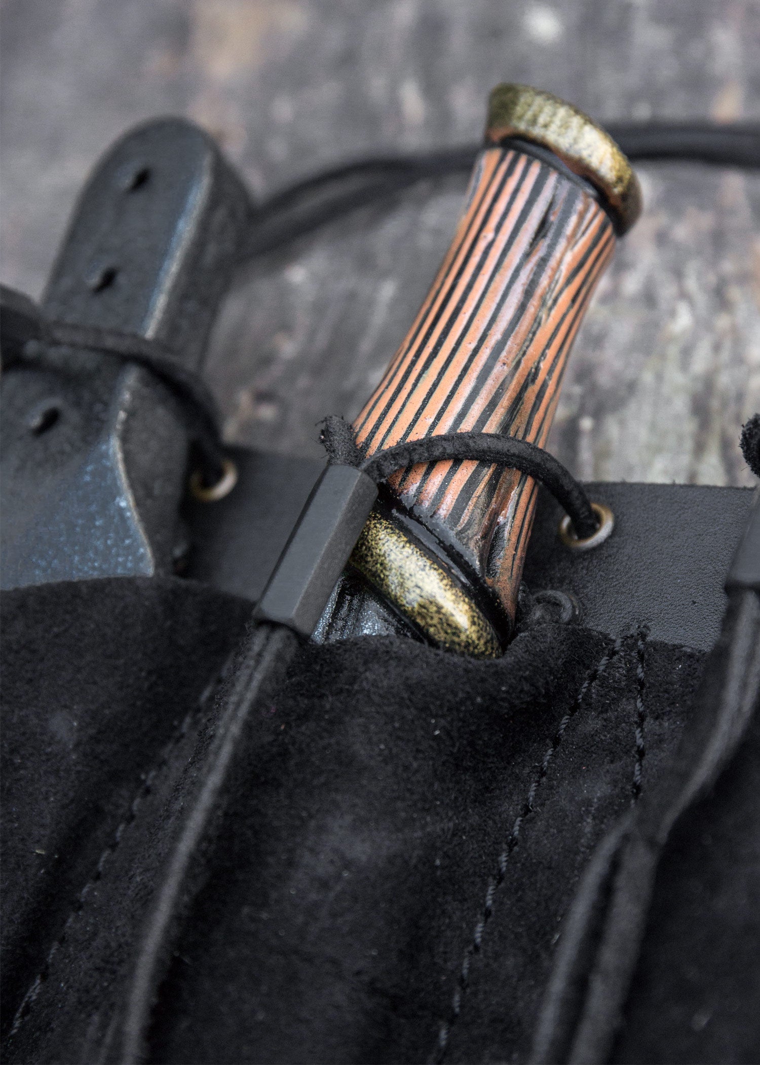 Imagen única de: Porta Cinturón De Cuero Para 3 Cuchillos Arrojadizos