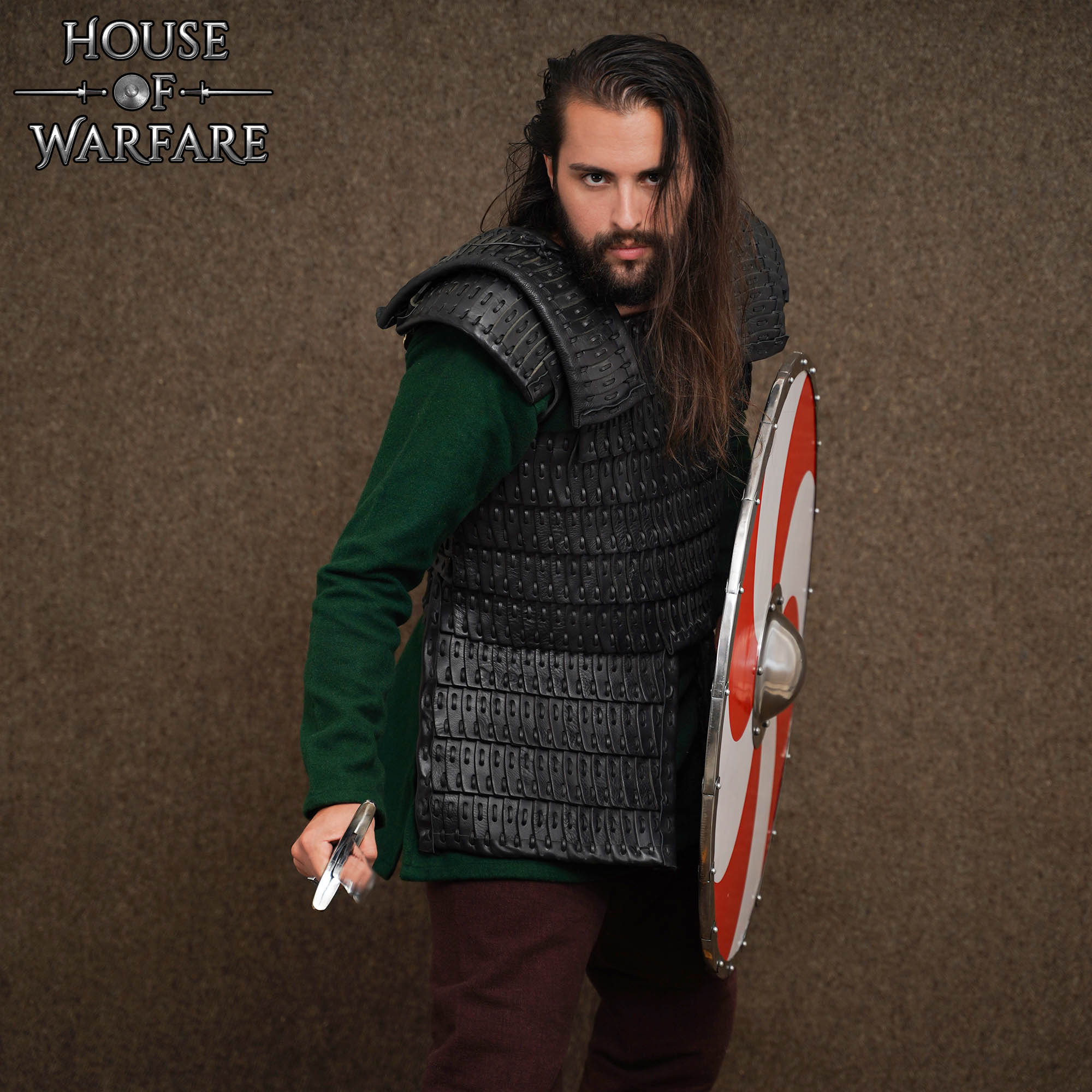 Coraza Laminar Vikinga de Cuero con Hombreras