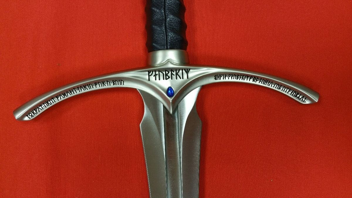 Imagen de Espada Glamdring de Gandalf oficial Noble Collection NN1245 parte de nuestra colección en Tienda Medieval, sitio oficial.